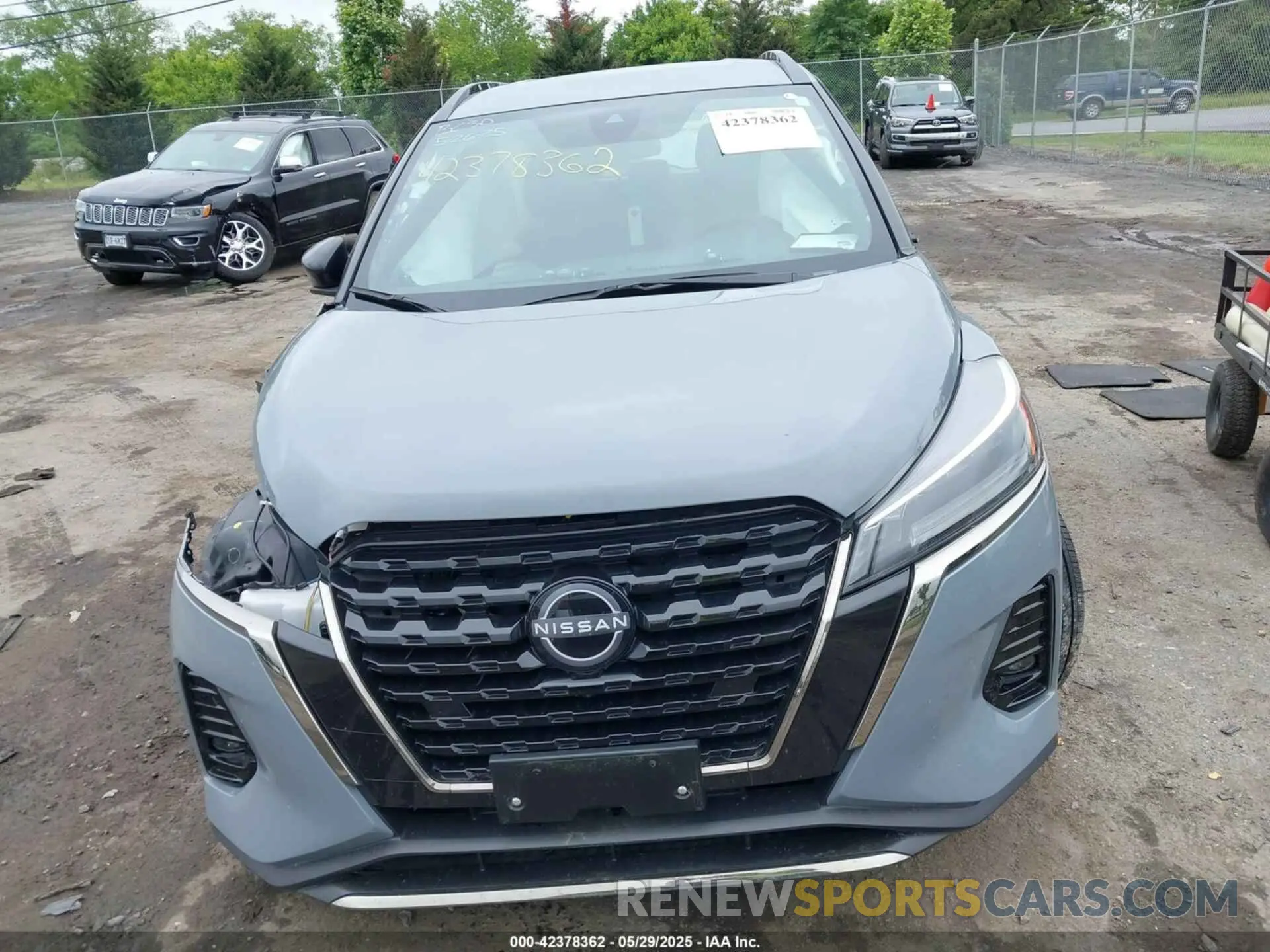 13 Photograph of a damaged car 3N1CP5DV9RL473362 NISSAN KICKS 2024