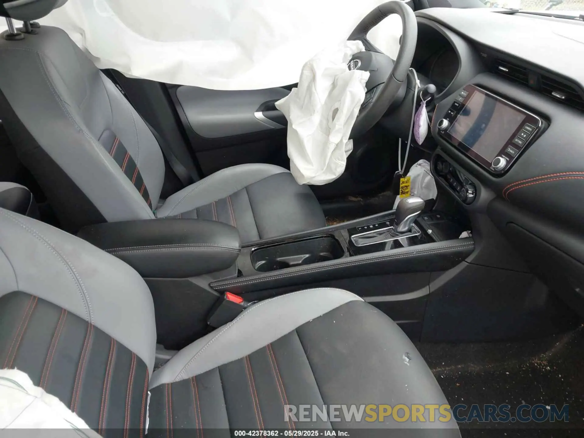 5 Photograph of a damaged car 3N1CP5DV9RL473362 NISSAN KICKS 2024