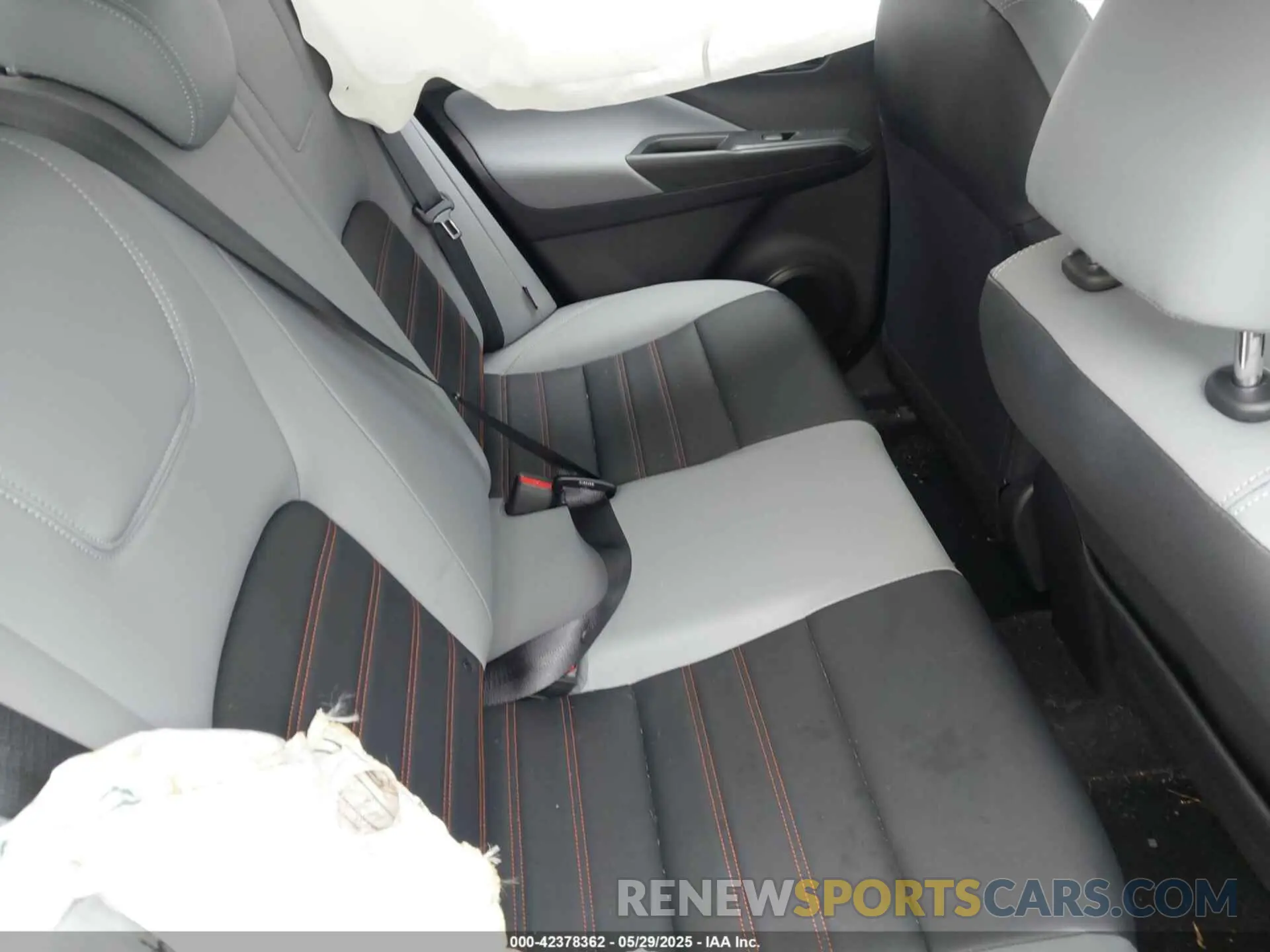 8 Photograph of a damaged car 3N1CP5DV9RL473362 NISSAN KICKS 2024