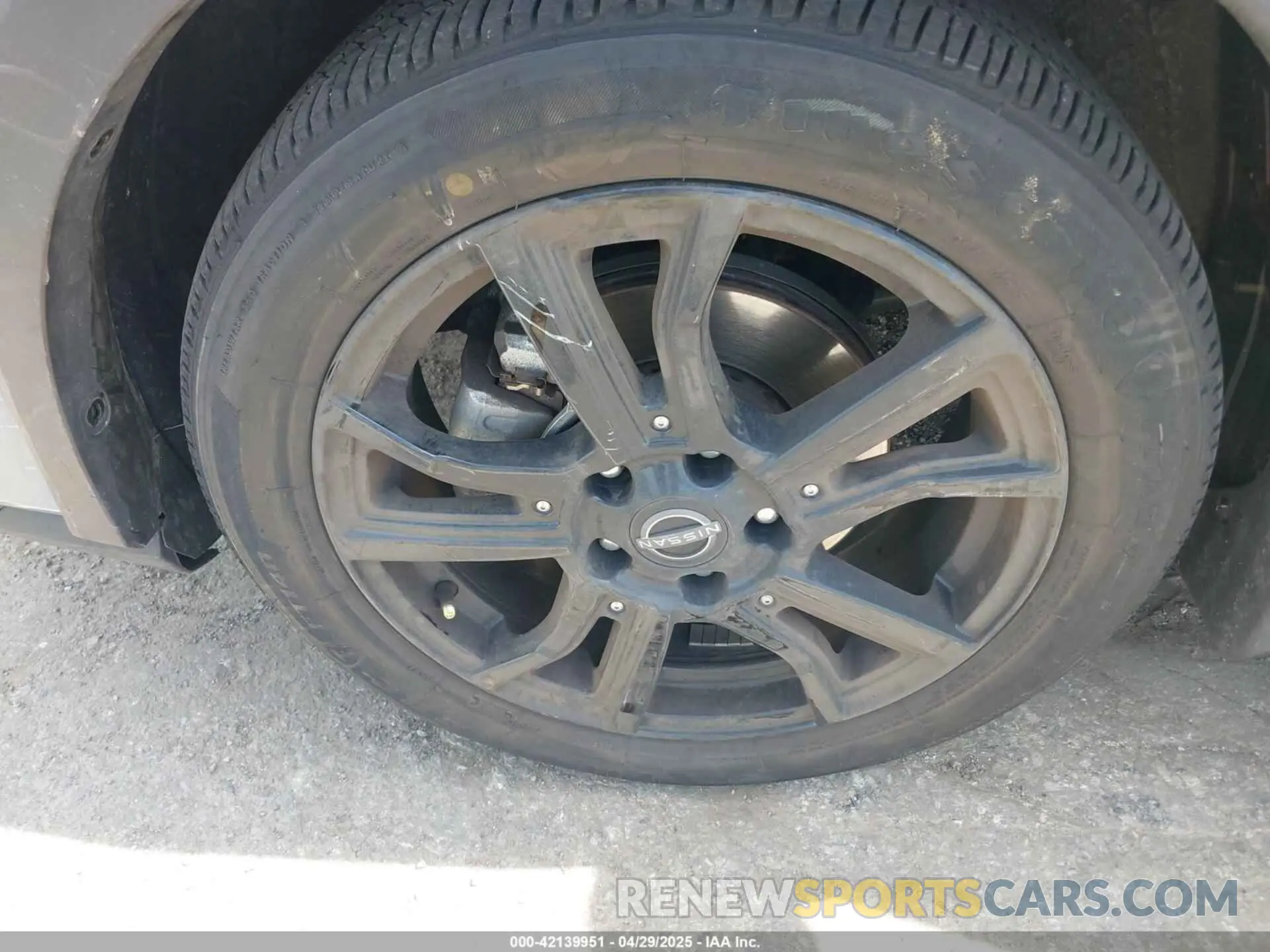 12 Photograph of a damaged car 3N1CP5DV9RL494244 NISSAN KICKS 2024
