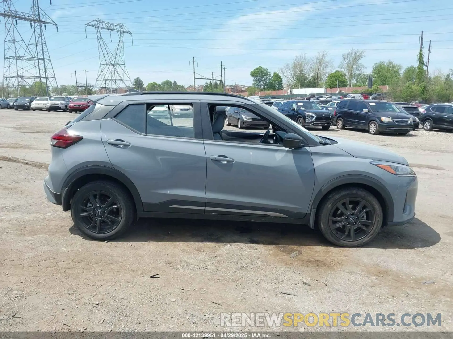 14 Photograph of a damaged car 3N1CP5DV9RL494244 NISSAN KICKS 2024
