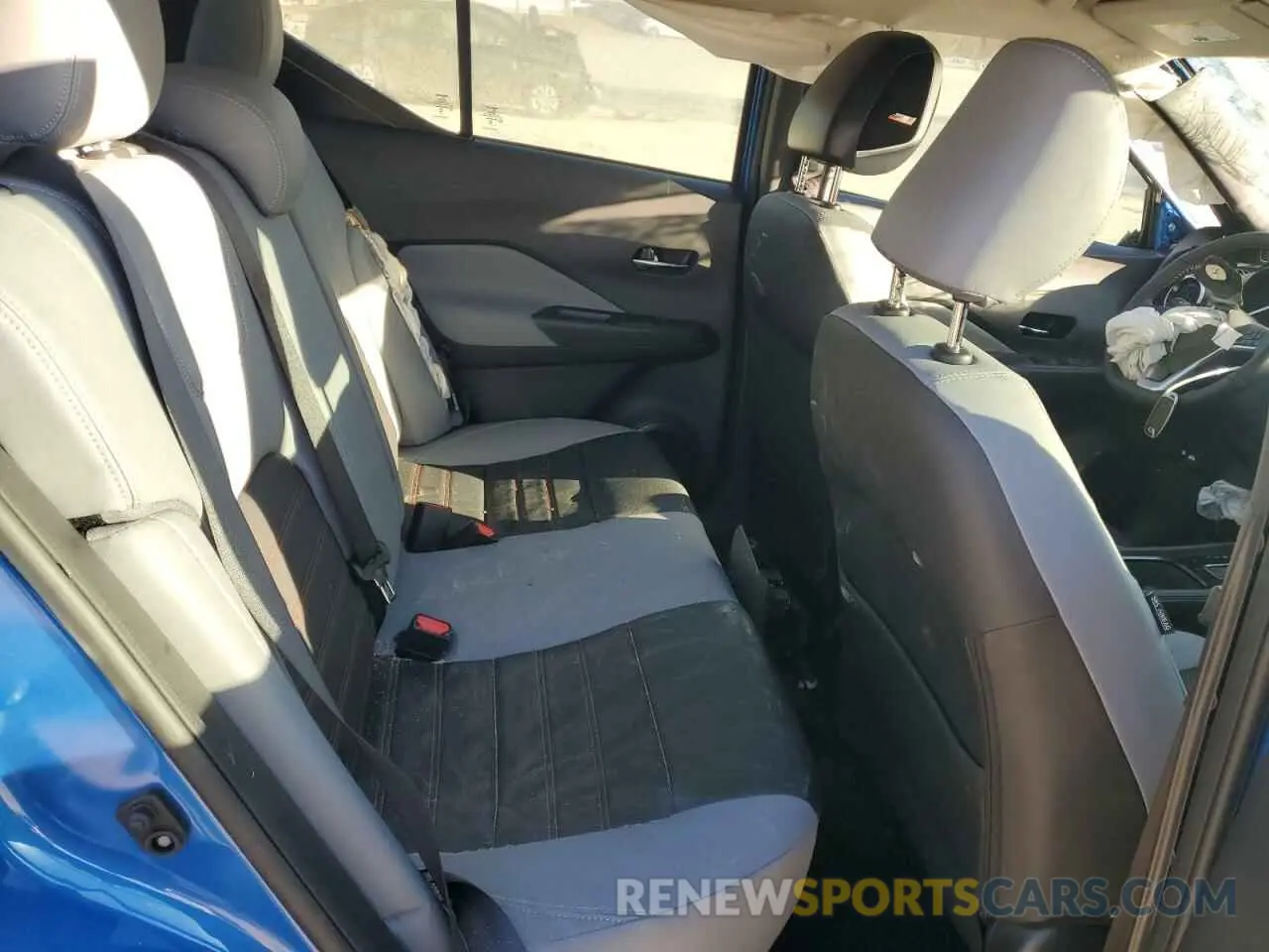 11 Photograph of a damaged car 3N1CP5DV9RL564793 NISSAN KICKS 2024