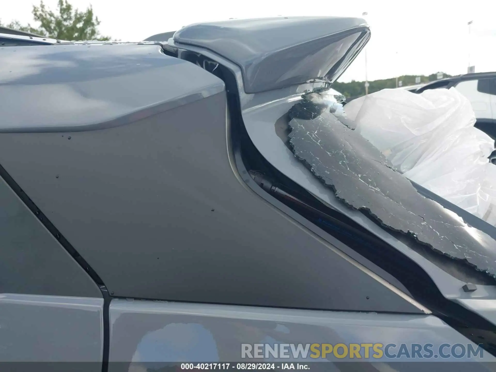 18 Photograph of a damaged car 3N1CP5DVXRL513299 NISSAN KICKS 2024