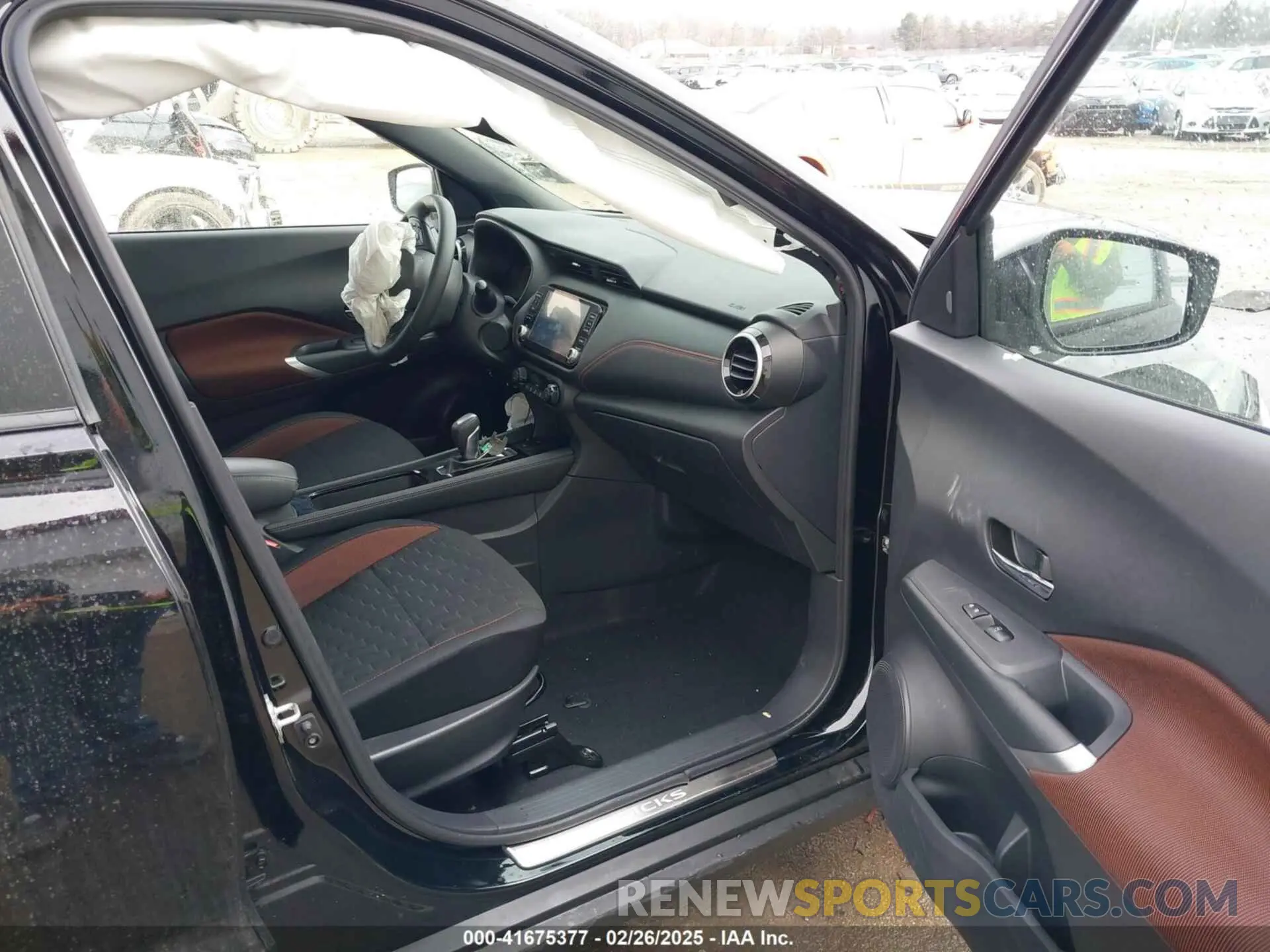 5 Photograph of a damaged car 3N1CP5DVXRL531866 NISSAN KICKS 2024