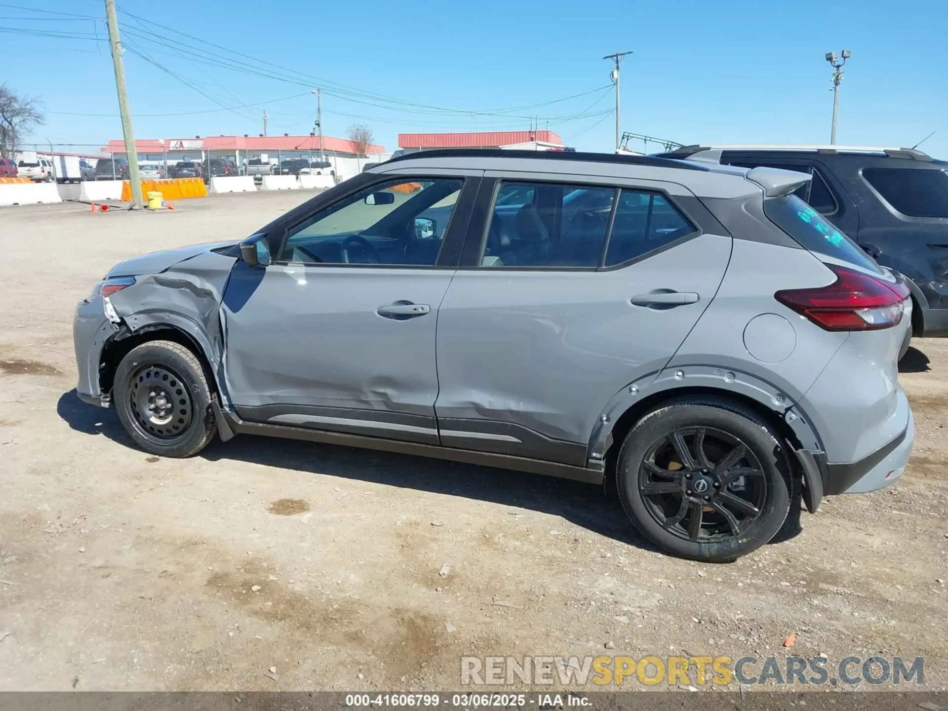 15 Photograph of a damaged car 3N1CP5DVXRL570408 NISSAN KICKS 2024