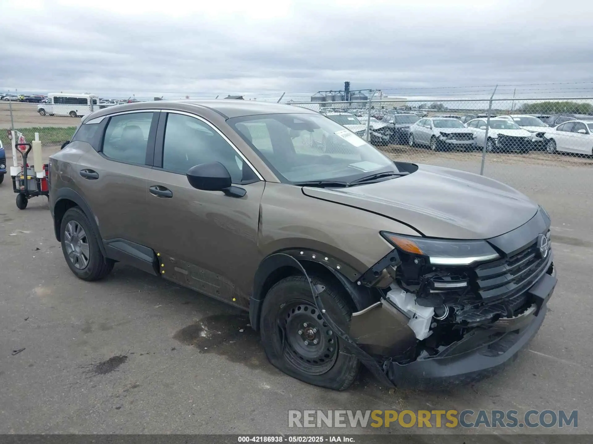 1 Photograph of a damaged car 3N8AP6BA0SL305890 NISSAN KICKS 2025