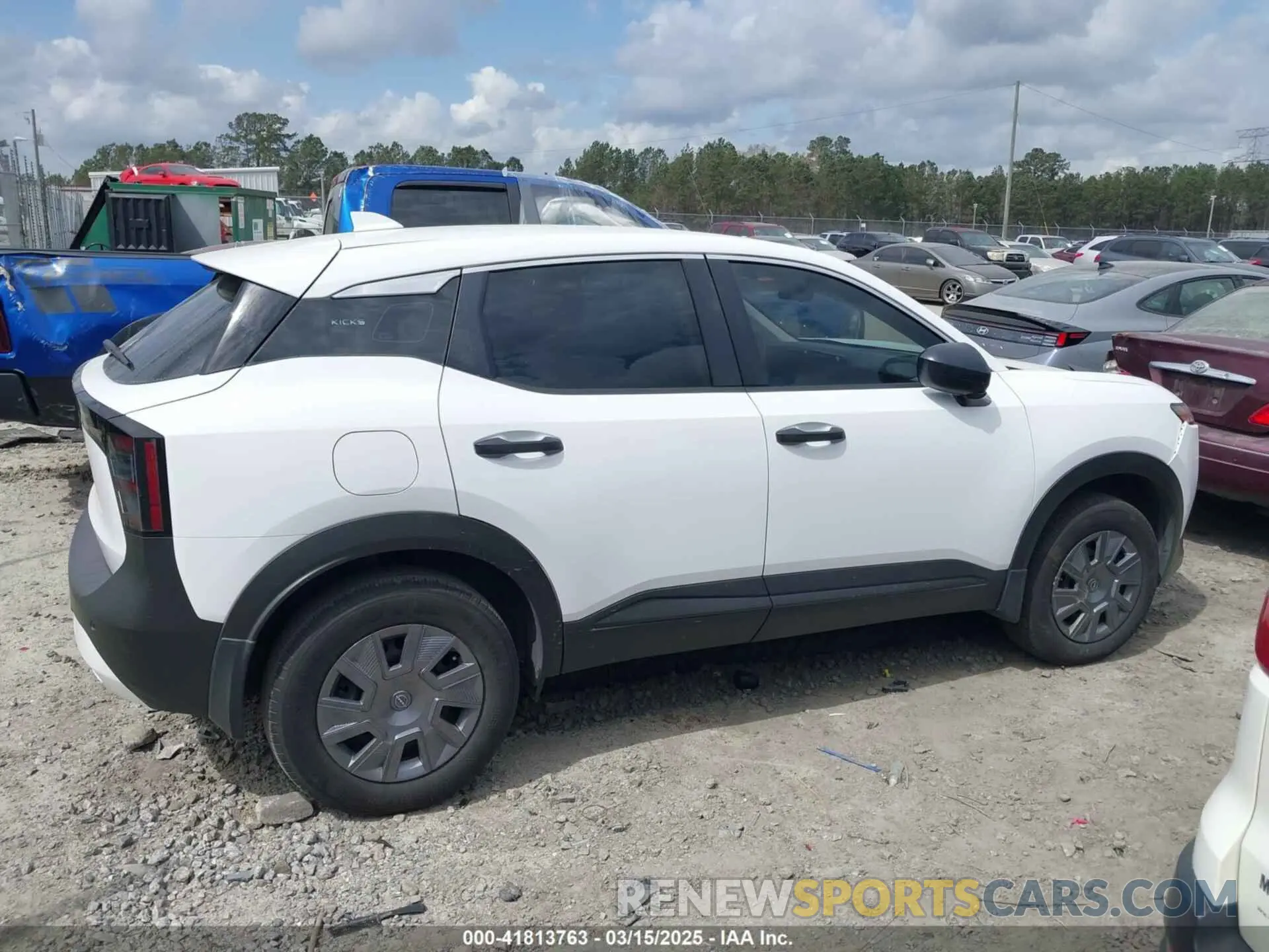 14 Photograph of a damaged car 3N8AP6BA1SL306207 NISSAN KICKS 2025