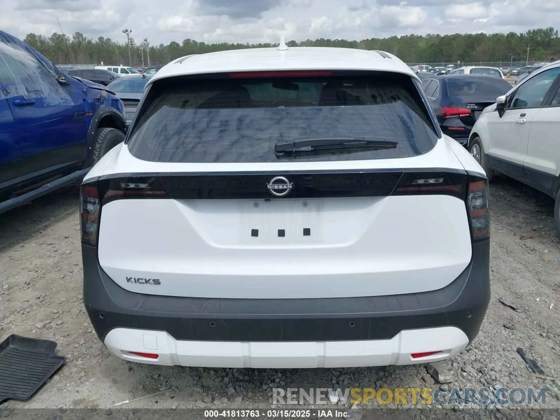 17 Photograph of a damaged car 3N8AP6BA1SL306207 NISSAN KICKS 2025