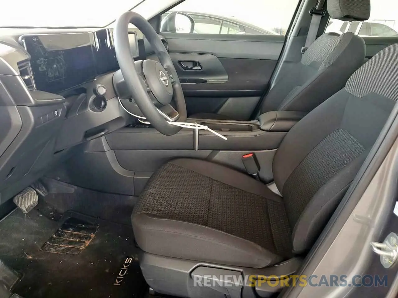 7 Photograph of a damaged car 3N8AP6BA4SL308095 NISSAN KICKS 2025