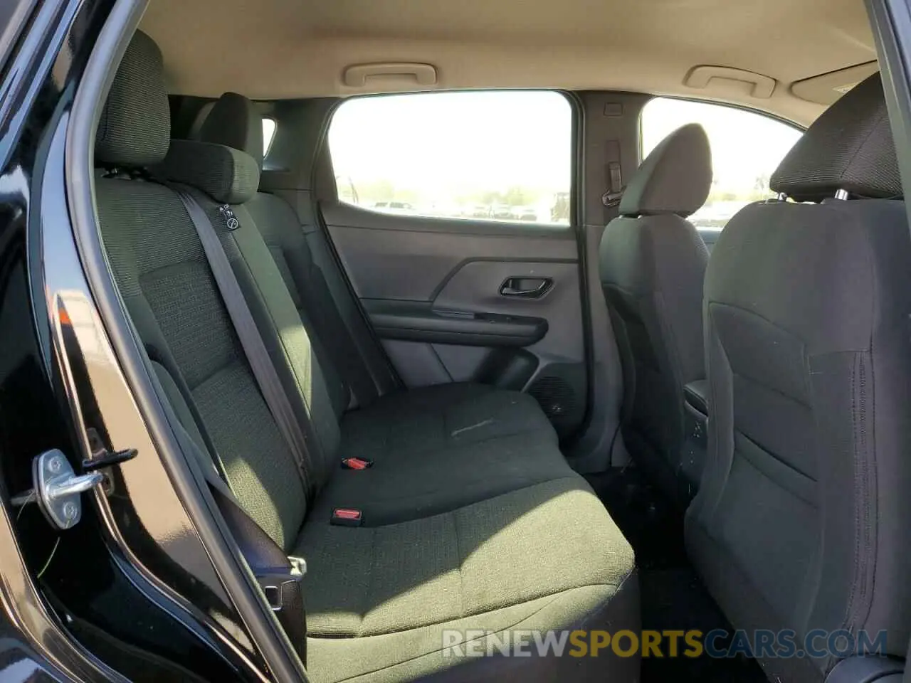 11 Photograph of a damaged car 3N8AP6BA6SL356522 NISSAN KICKS 2025