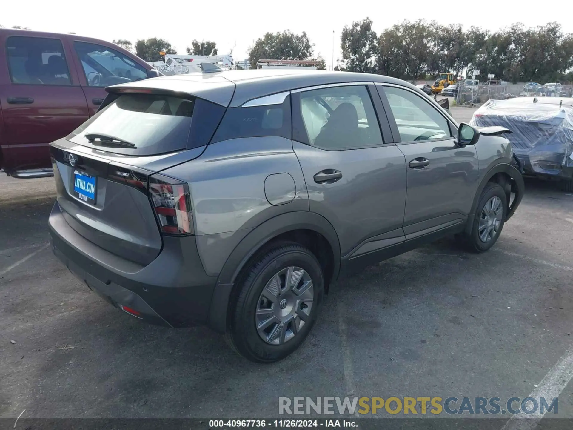 4 Photograph of a damaged car 3N8AP6BA7SL310908 NISSAN KICKS 2025