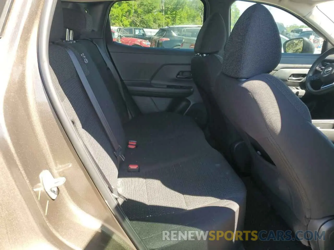 11 Photograph of a damaged car 3N8AP6BA8SL312814 NISSAN KICKS 2025