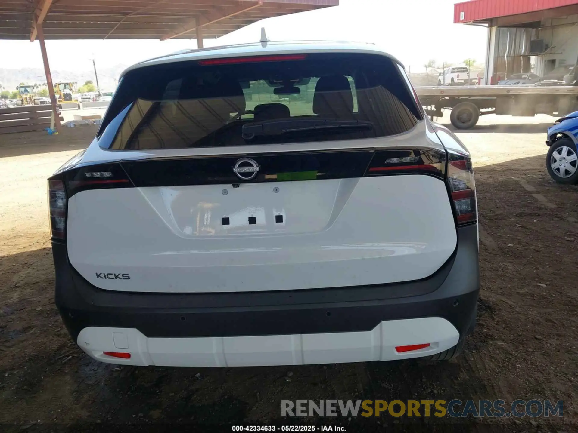 15 Photograph of a damaged car 3N8AP6BA9SL307203 NISSAN KICKS 2025