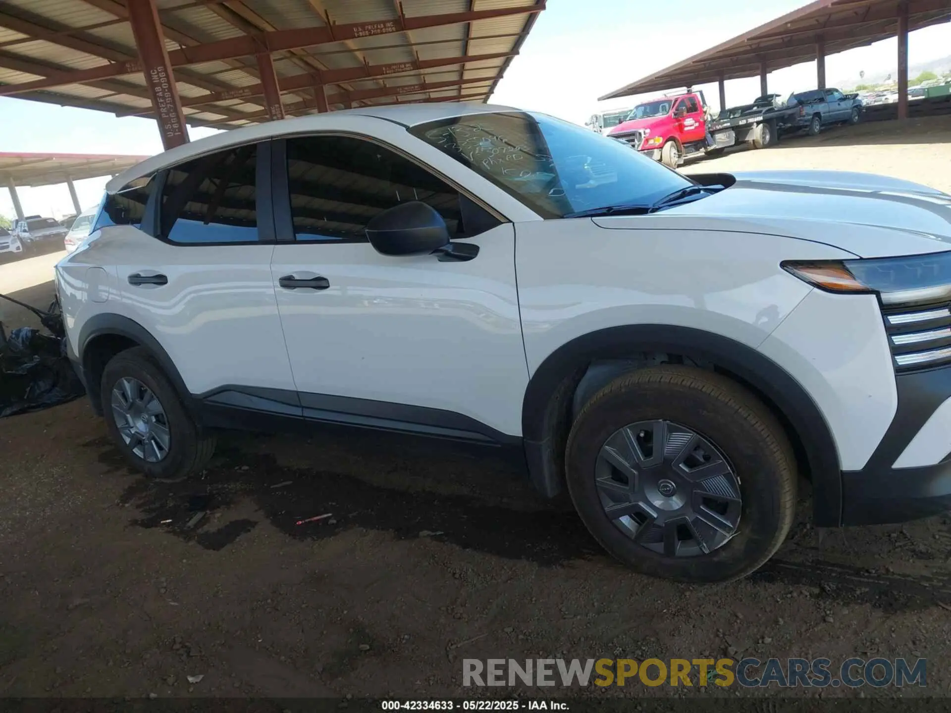 16 Photograph of a damaged car 3N8AP6BA9SL307203 NISSAN KICKS 2025