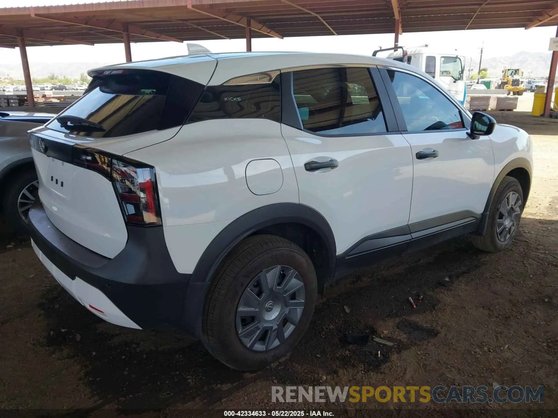 4 Photograph of a damaged car 3N8AP6BA9SL307203 NISSAN KICKS 2025