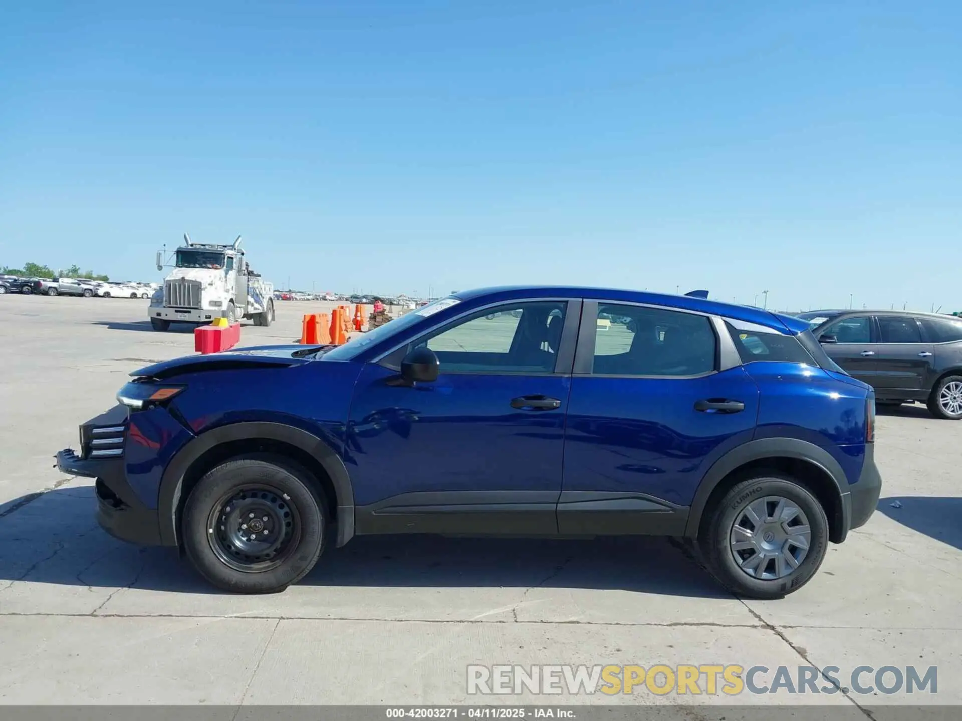 15 Photograph of a damaged car 3N8AP6BA9SL342579 NISSAN KICKS 2025