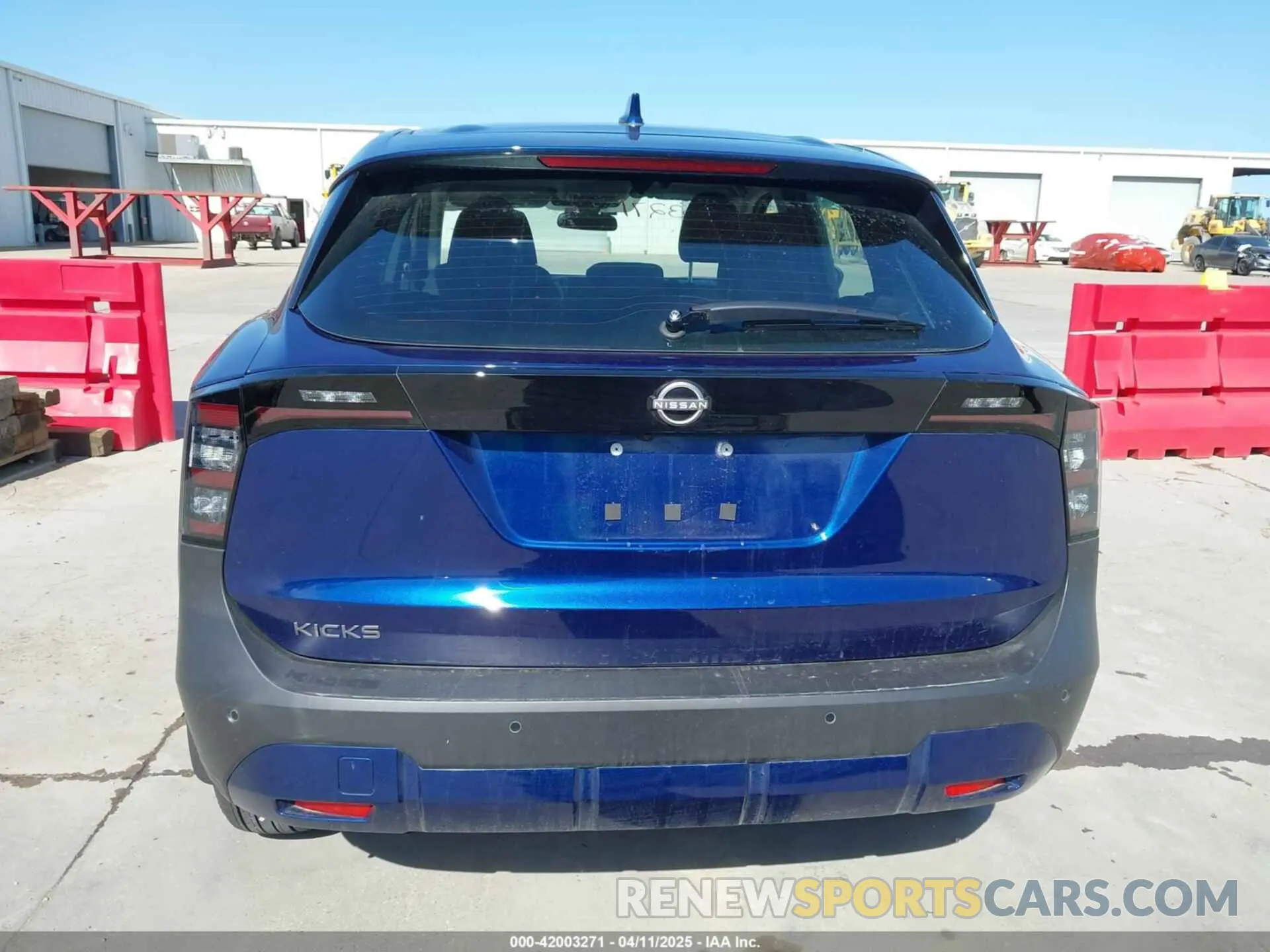 17 Photograph of a damaged car 3N8AP6BA9SL342579 NISSAN KICKS 2025
