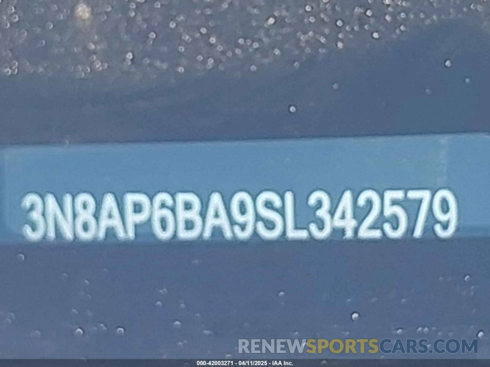 18 Photograph of a damaged car 3N8AP6BA9SL342579 NISSAN KICKS 2025