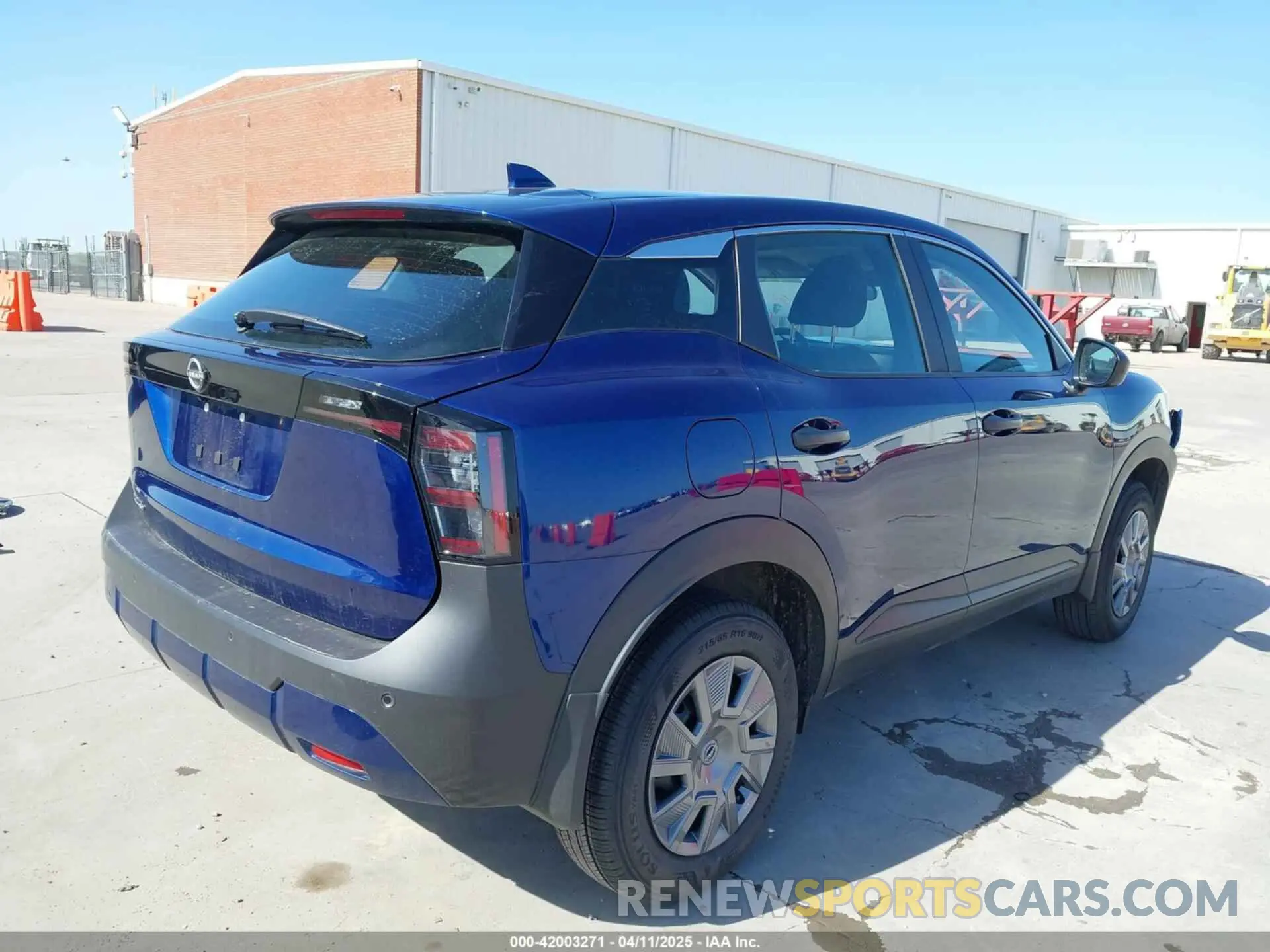 4 Photograph of a damaged car 3N8AP6BA9SL342579 NISSAN KICKS 2025
