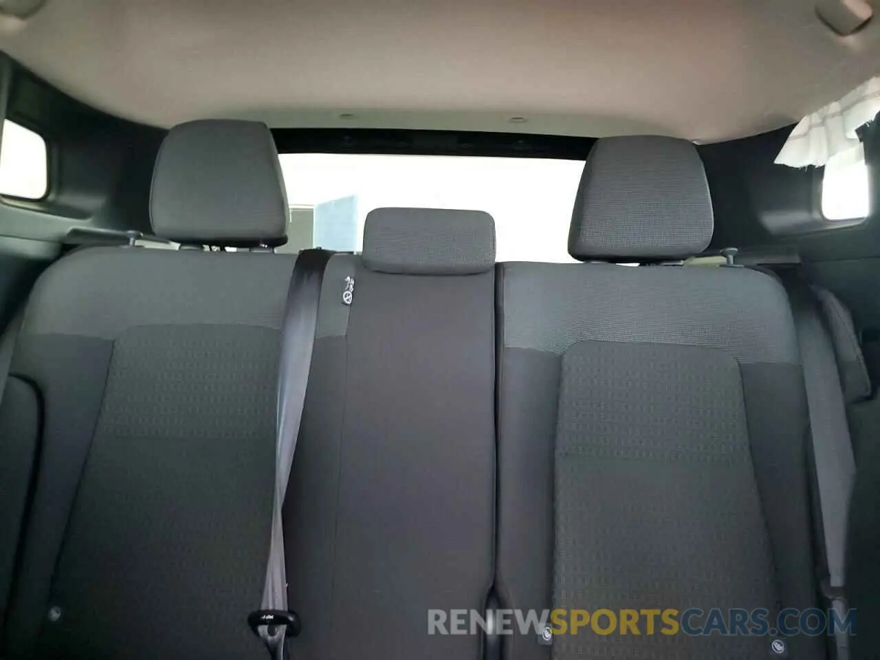 10 Photograph of a damaged car 3N8AP6BAXSL366664 NISSAN KICKS 2025