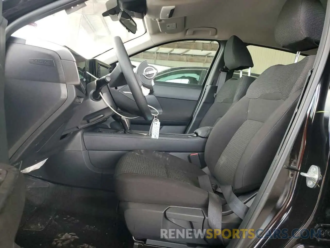 7 Photograph of a damaged car 3N8AP6BAXSL366664 NISSAN KICKS 2025