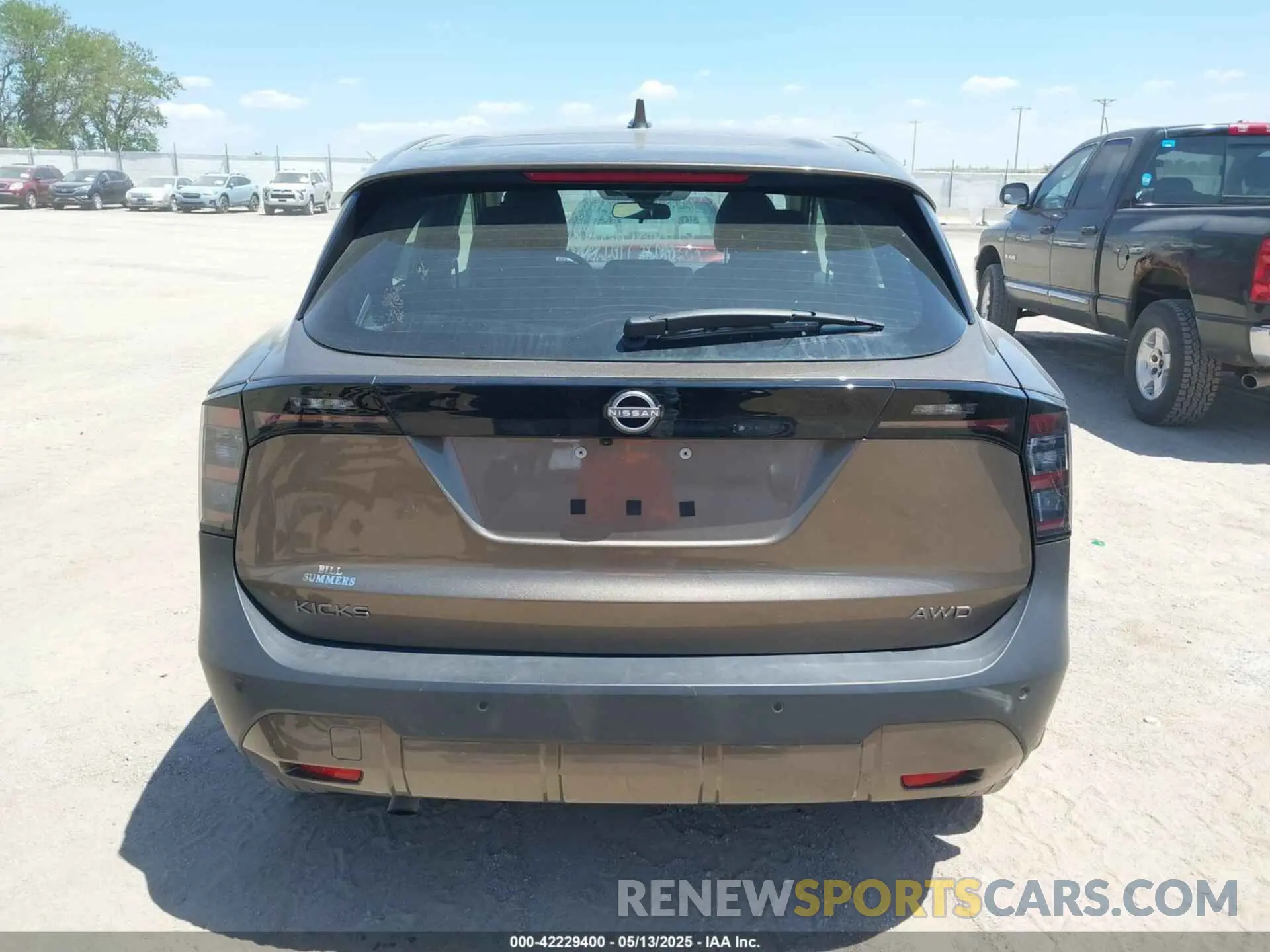 17 Photograph of a damaged car 3N8AP6BB1SL313392 NISSAN KICKS 2025