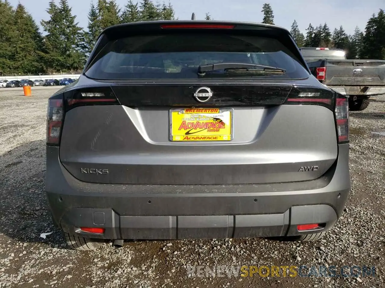 6 Photograph of a damaged car 3N8AP6BB4SL313547 NISSAN KICKS 2025