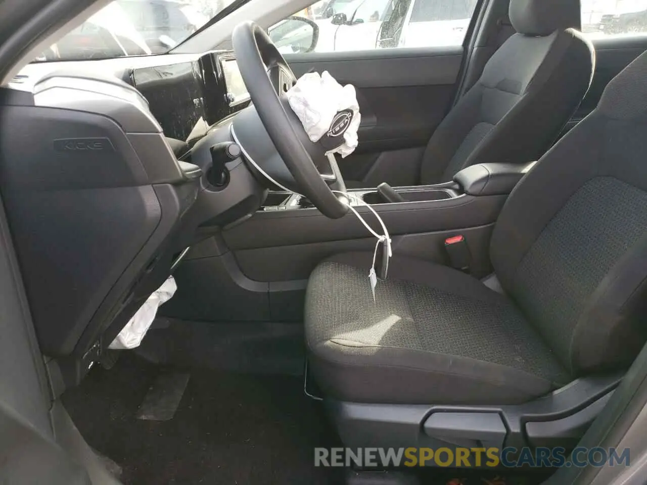 7 Photograph of a damaged car 3N8AP6BB4SL313547 NISSAN KICKS 2025
