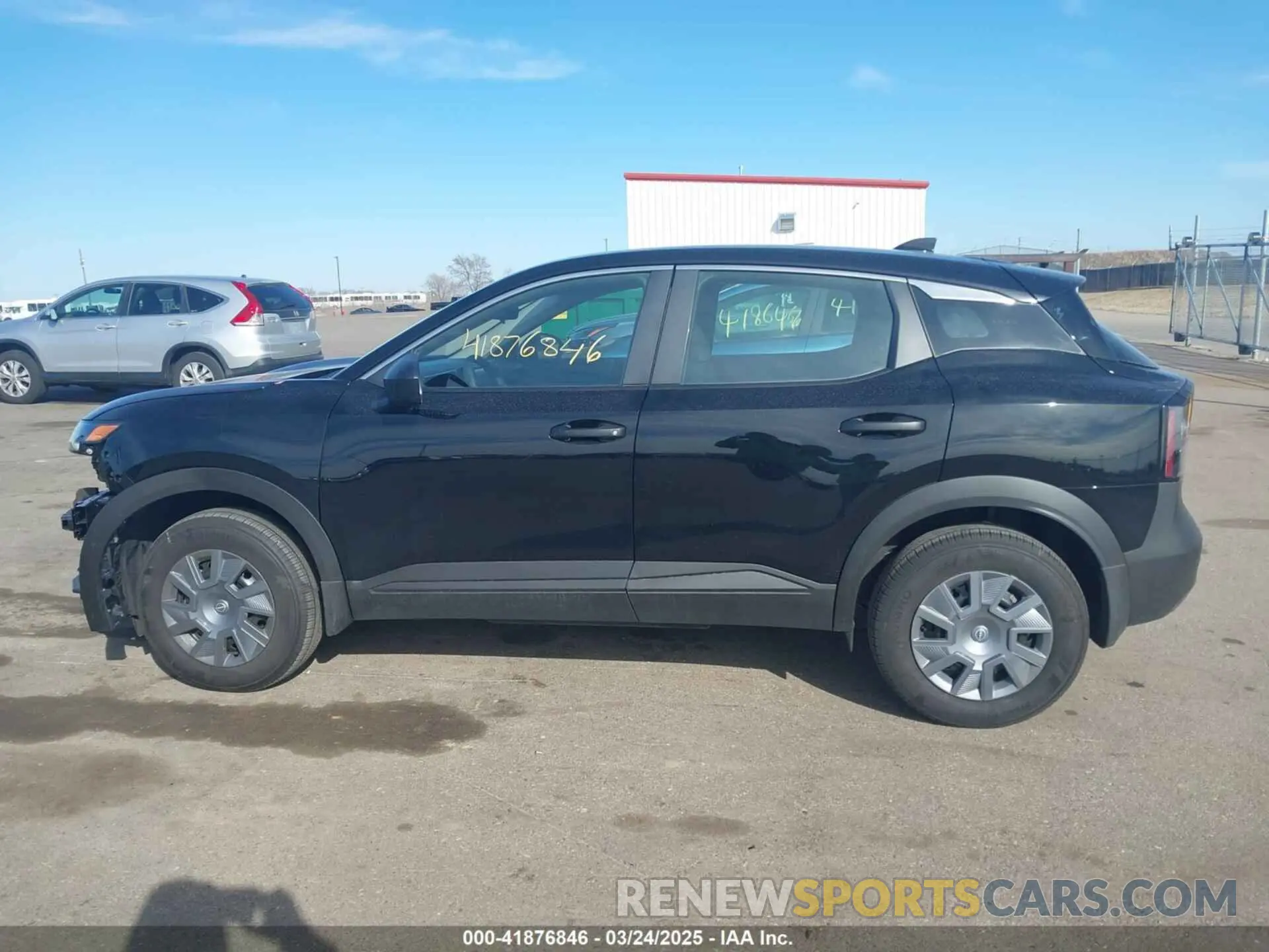 15 Photograph of a damaged car 3N8AP6BB5SL357380 NISSAN KICKS 2025