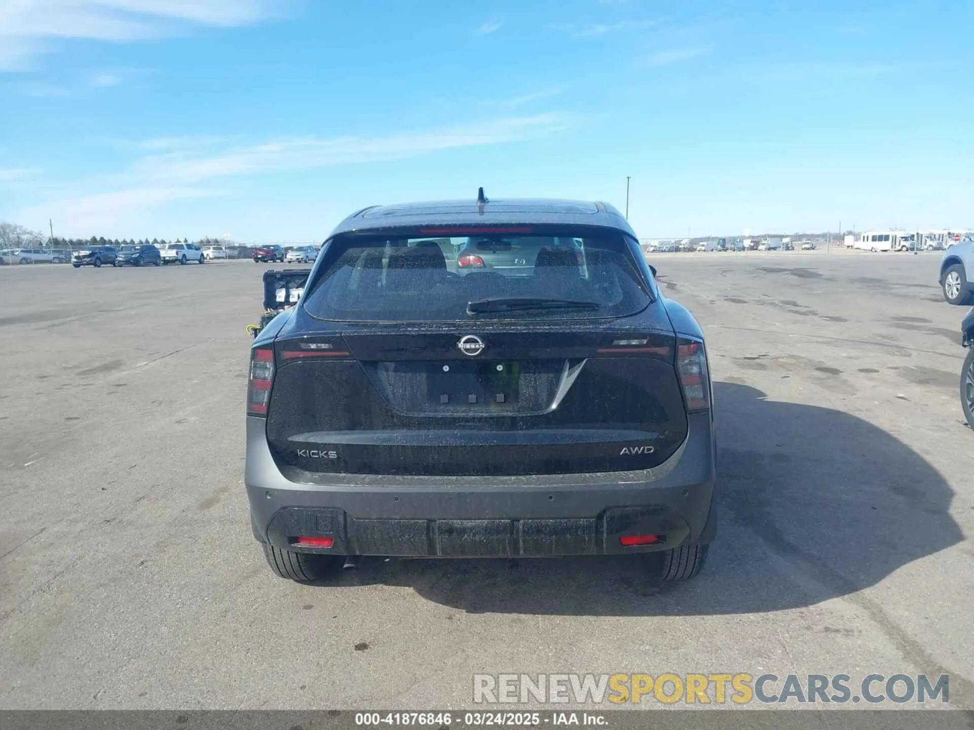 17 Photograph of a damaged car 3N8AP6BB5SL357380 NISSAN KICKS 2025