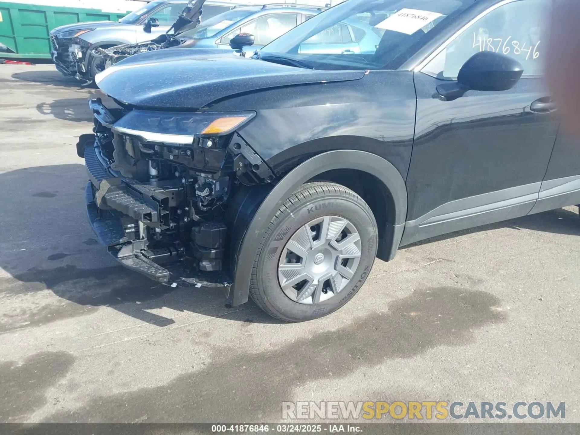 18 Photograph of a damaged car 3N8AP6BB5SL357380 NISSAN KICKS 2025