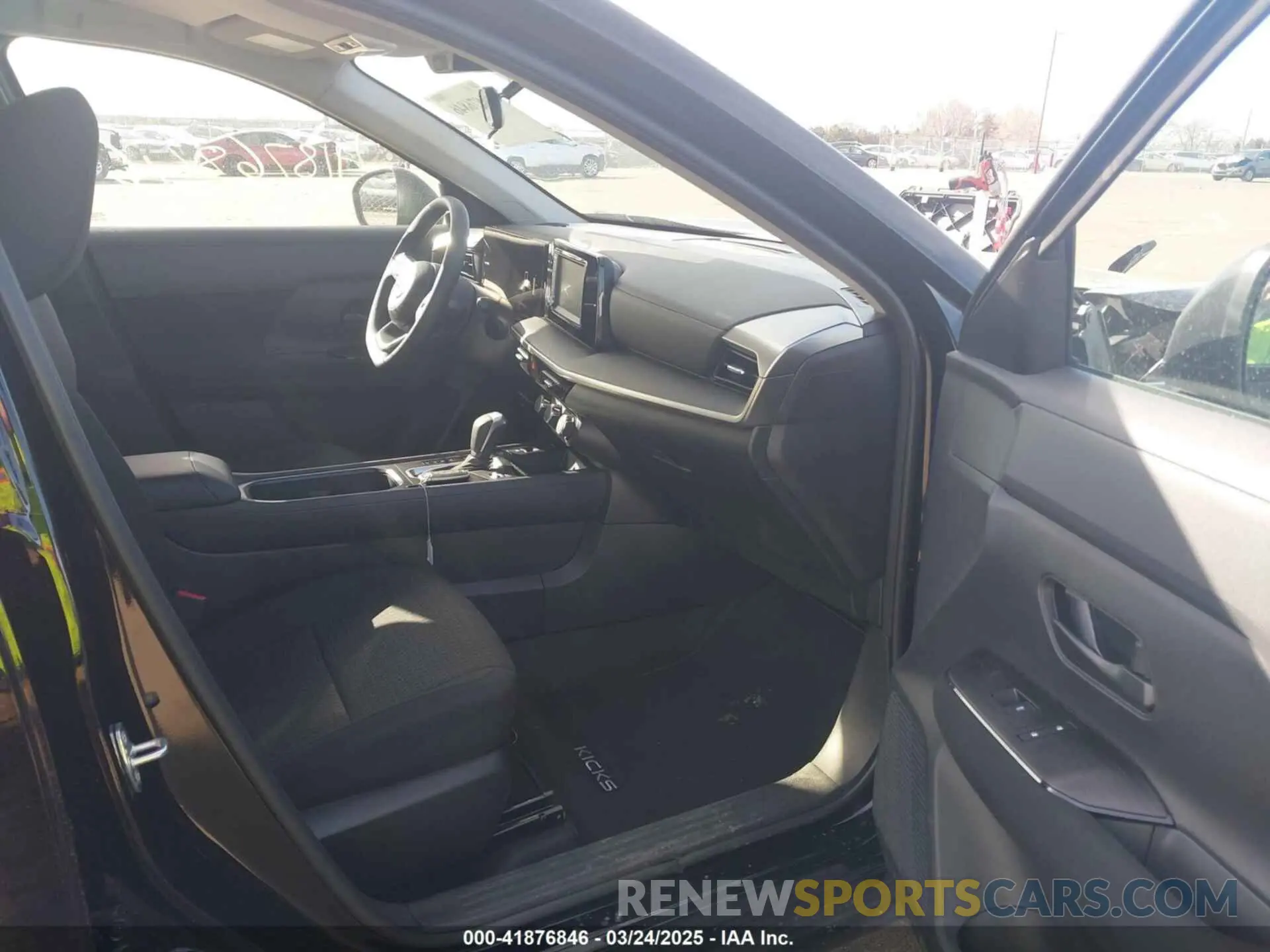 5 Photograph of a damaged car 3N8AP6BB5SL357380 NISSAN KICKS 2025
