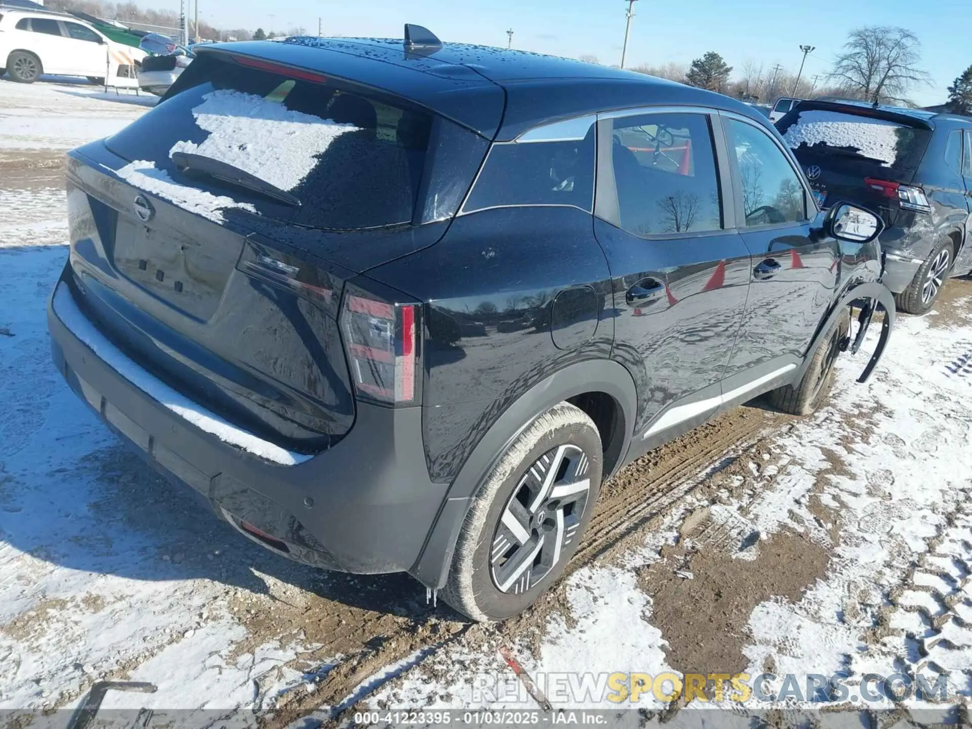 4 Photograph of a damaged car 3N8AP6CA1SL320770 NISSAN KICKS 2025