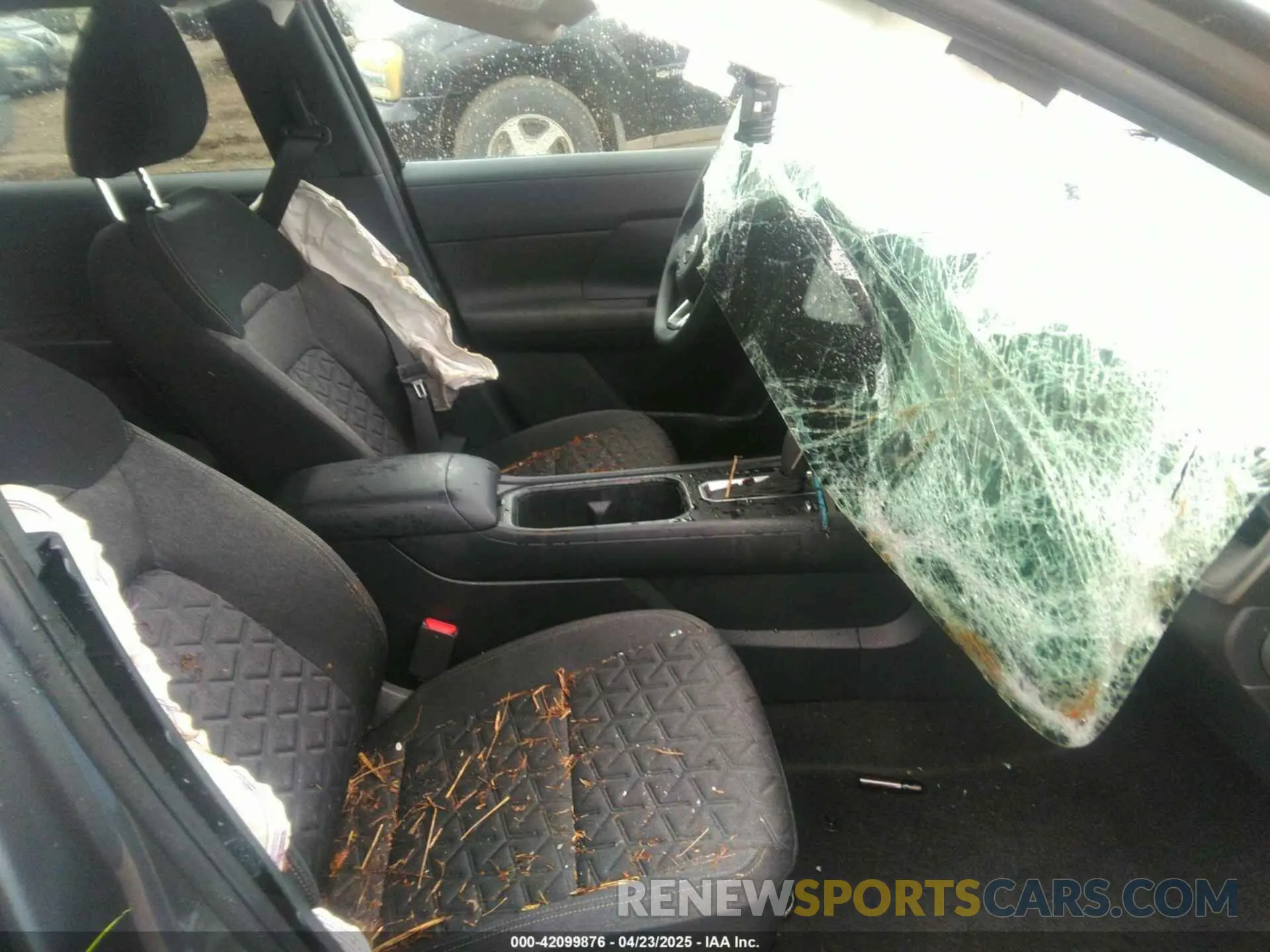 5 Photograph of a damaged car 3N8AP6CA1SL343935 NISSAN KICKS 2025