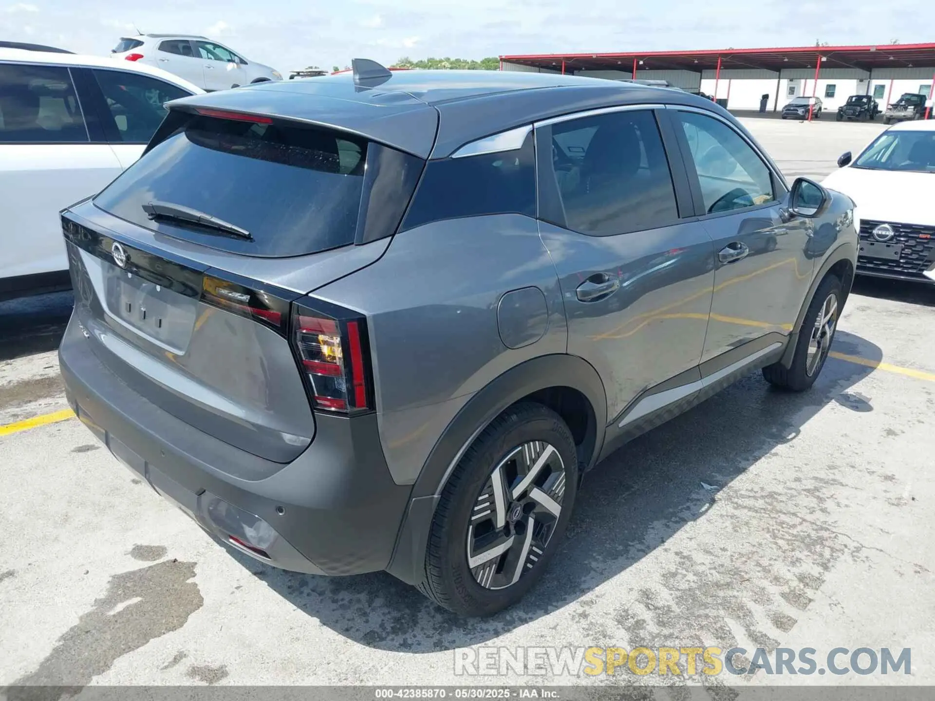 4 Photograph of a damaged car 3N8AP6CA3SL314436 NISSAN KICKS 2025