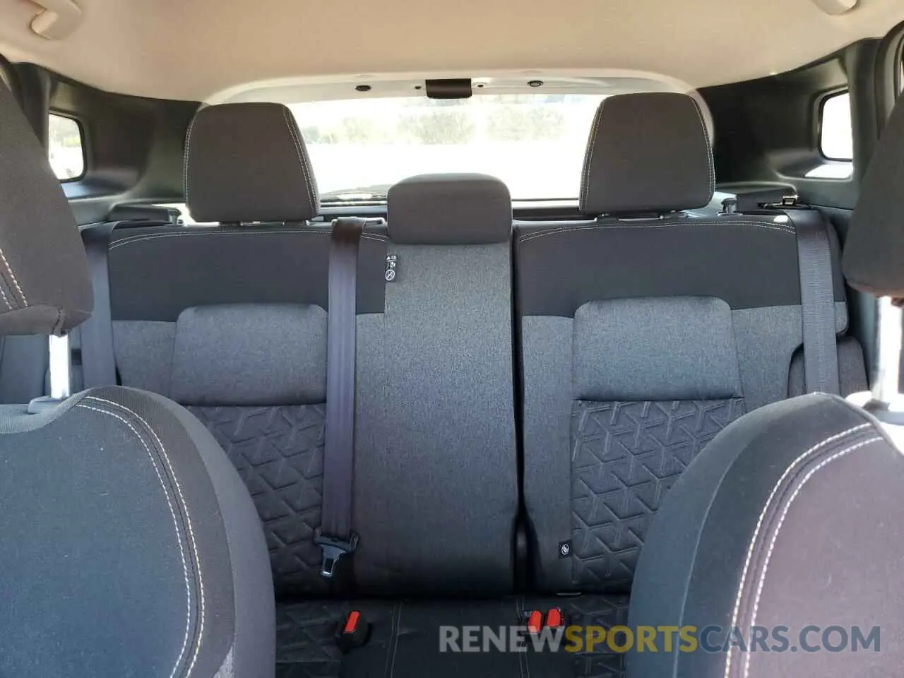 10 Photograph of a damaged car 3N8AP6CA3SL338641 NISSAN KICKS 2025