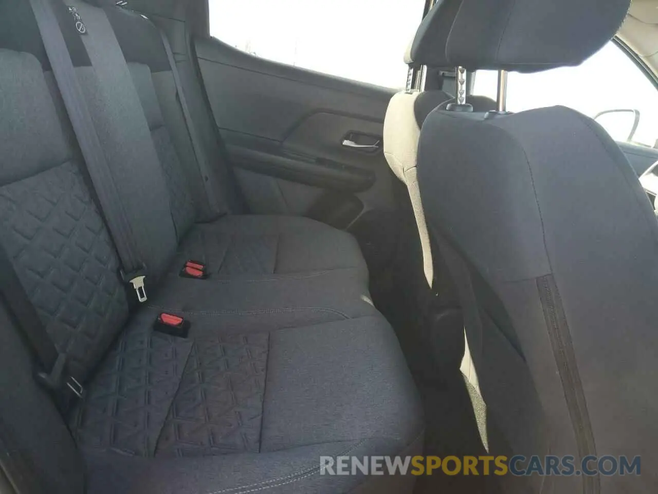 11 Photograph of a damaged car 3N8AP6CA3SL338641 NISSAN KICKS 2025