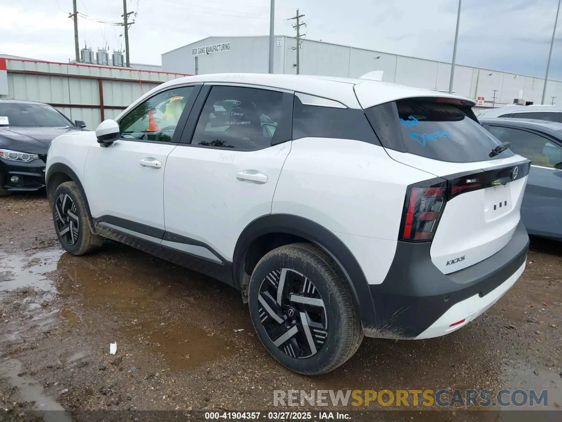 3 Photograph of a damaged car 3N8AP6CA5SL307004 NISSAN KICKS 2025