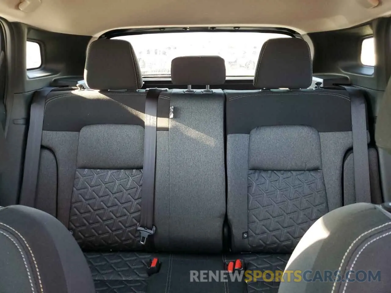 10 Photograph of a damaged car 3N8AP6CA6SL306797 NISSAN KICKS 2025