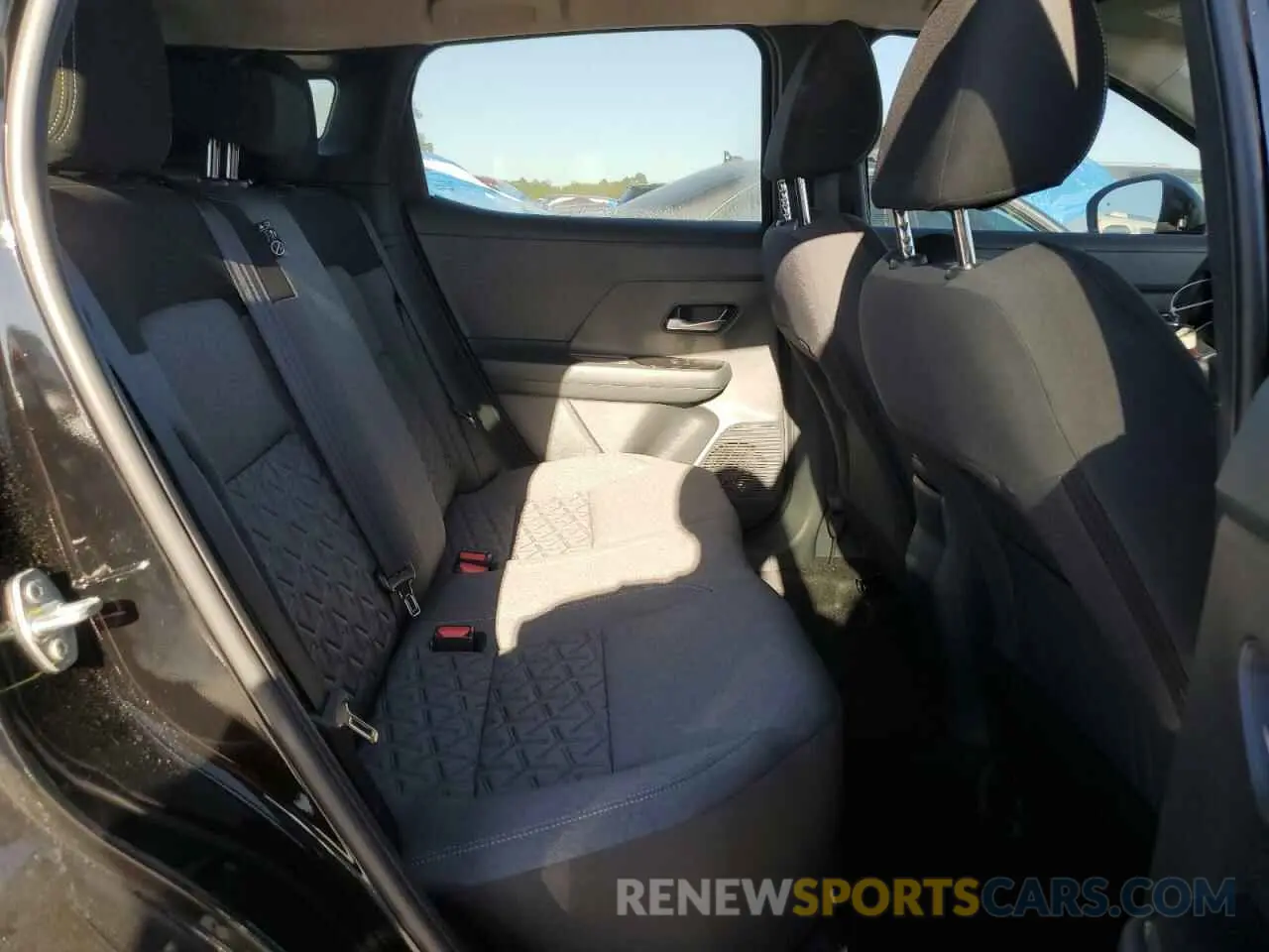 11 Photograph of a damaged car 3N8AP6CA6SL306797 NISSAN KICKS 2025