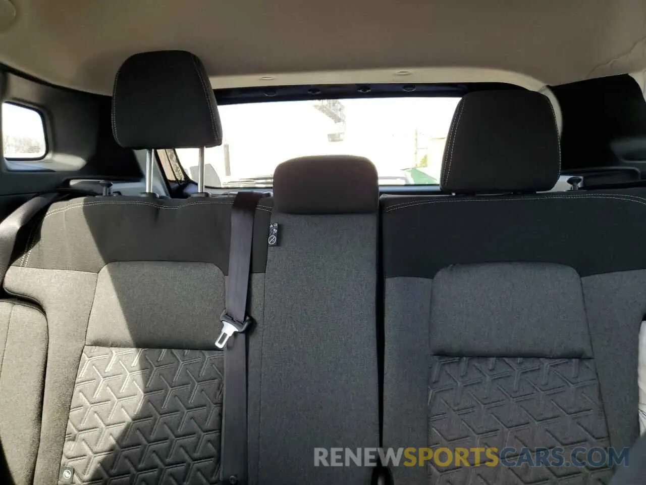 10 Photograph of a damaged car 3N8AP6CA6SL354459 NISSAN KICKS 2025