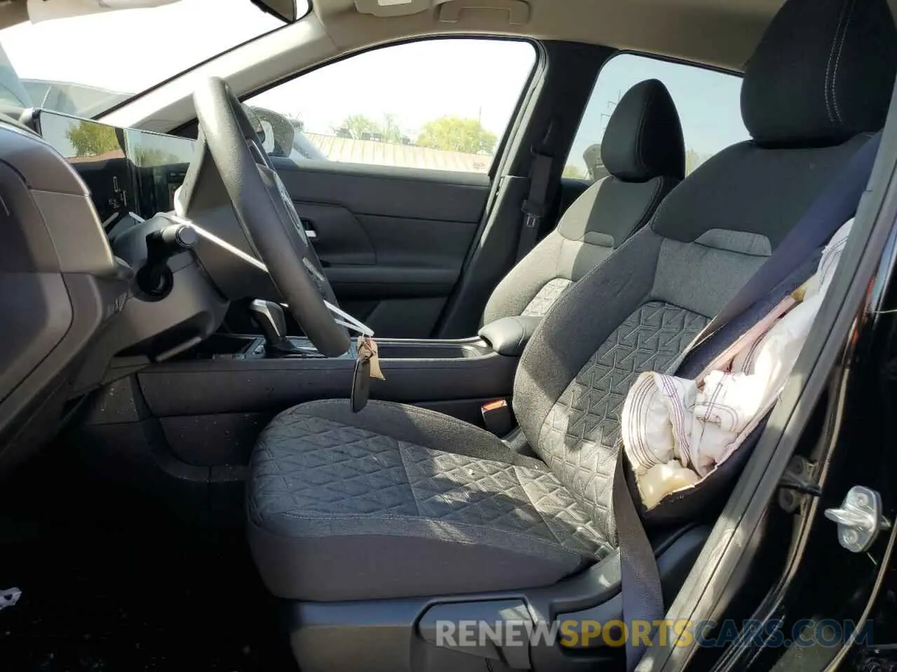 7 Photograph of a damaged car 3N8AP6CA6SL354459 NISSAN KICKS 2025