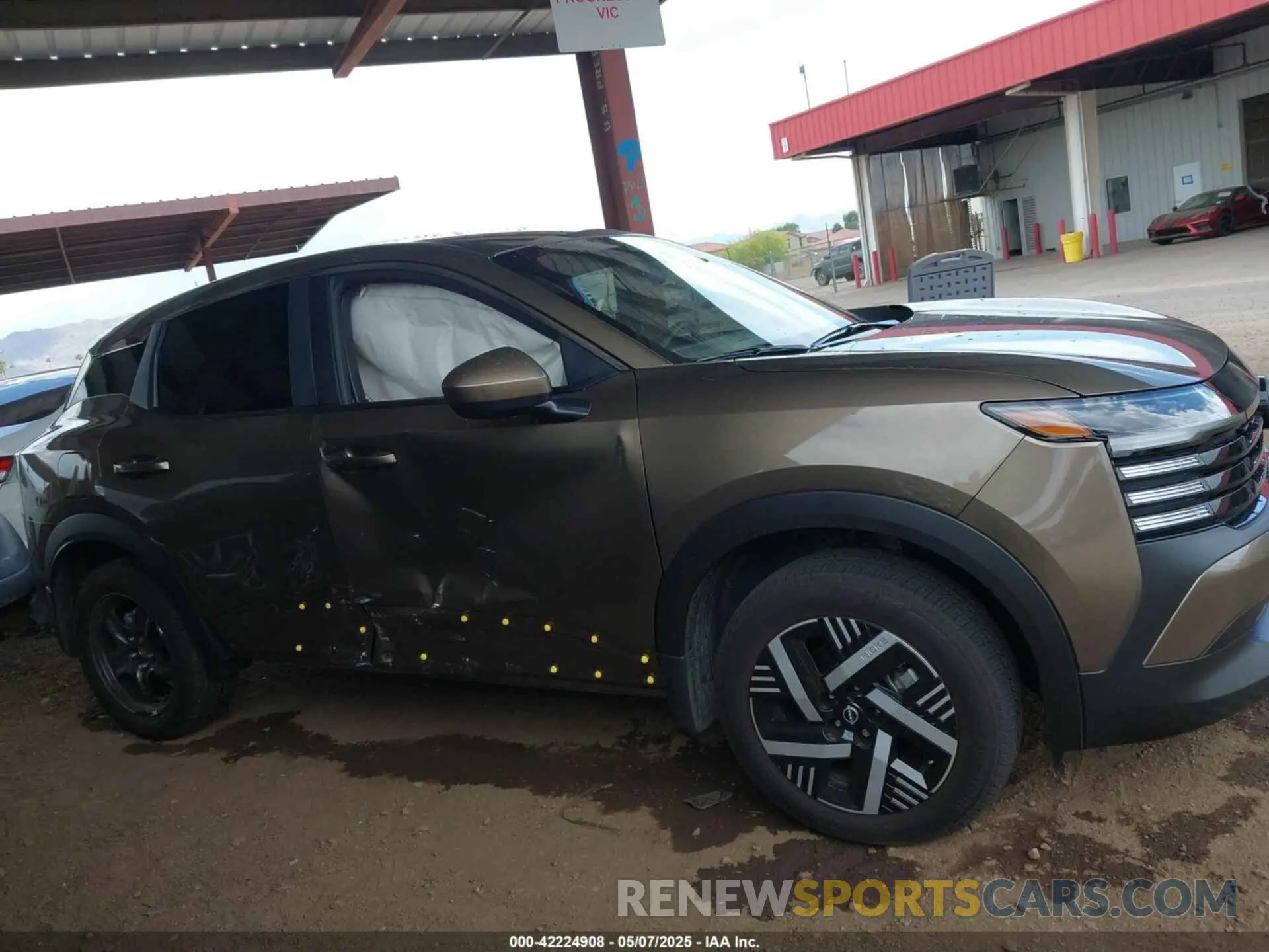 13 Photograph of a damaged car 3N8AP6CA7SL311796 NISSAN KICKS 2025
