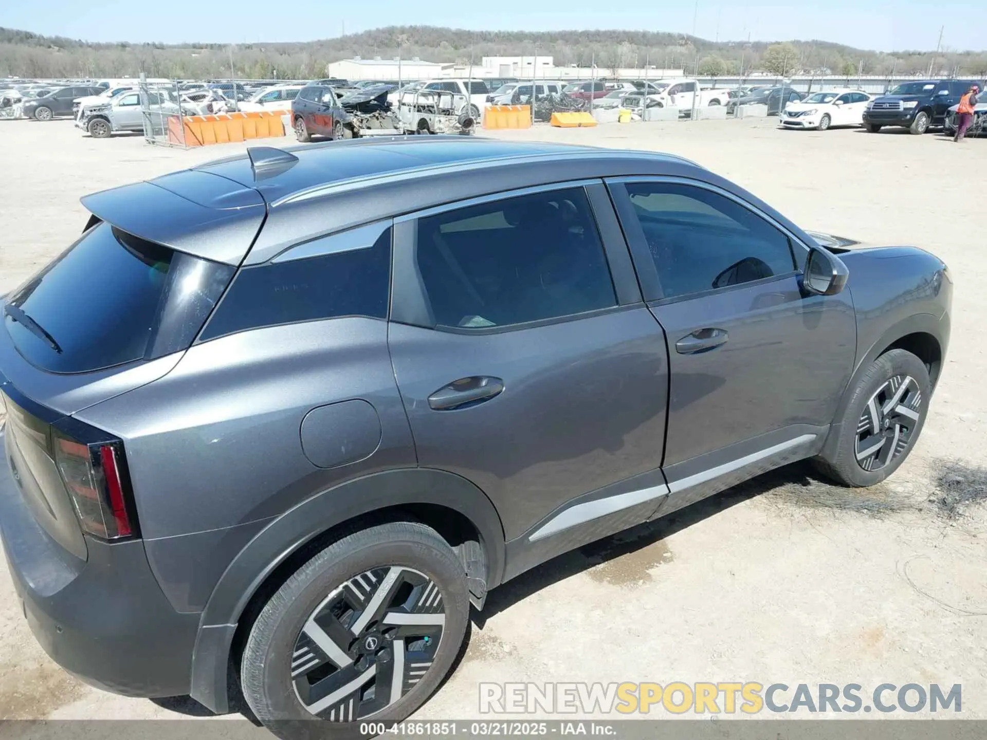 21 Photograph of a damaged car 3N8AP6CA8SL301035 NISSAN KICKS 2025