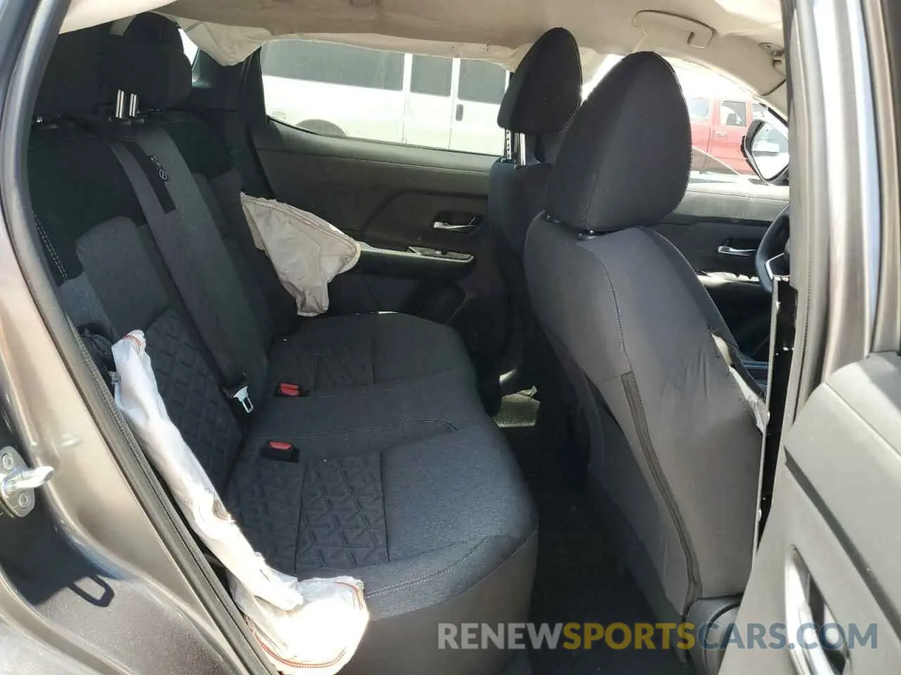 11 Photograph of a damaged car 3N8AP6CA8SL356469 NISSAN KICKS 2025
