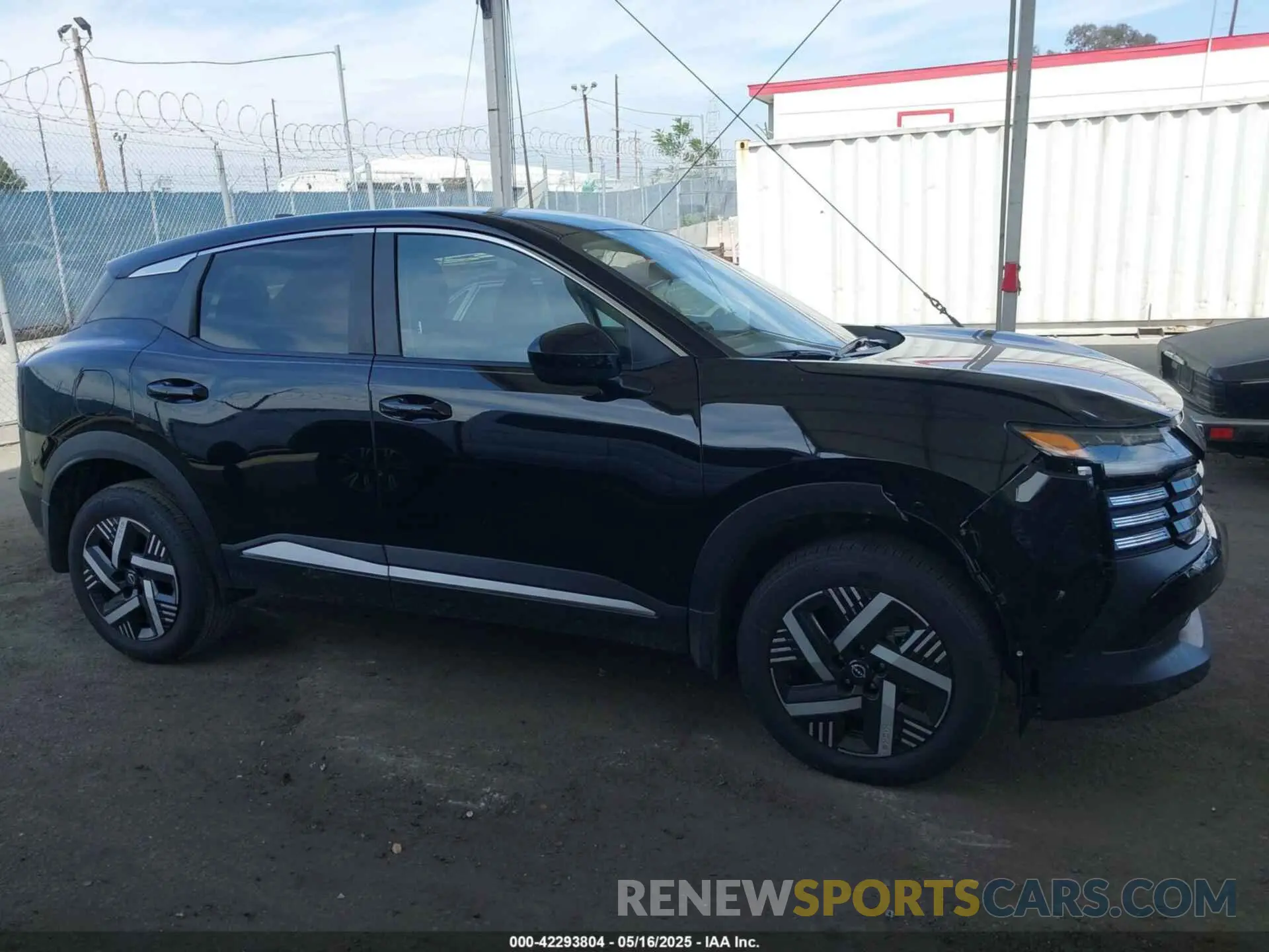 14 Photograph of a damaged car 3N8AP6CA8SL384952 NISSAN KICKS 2025
