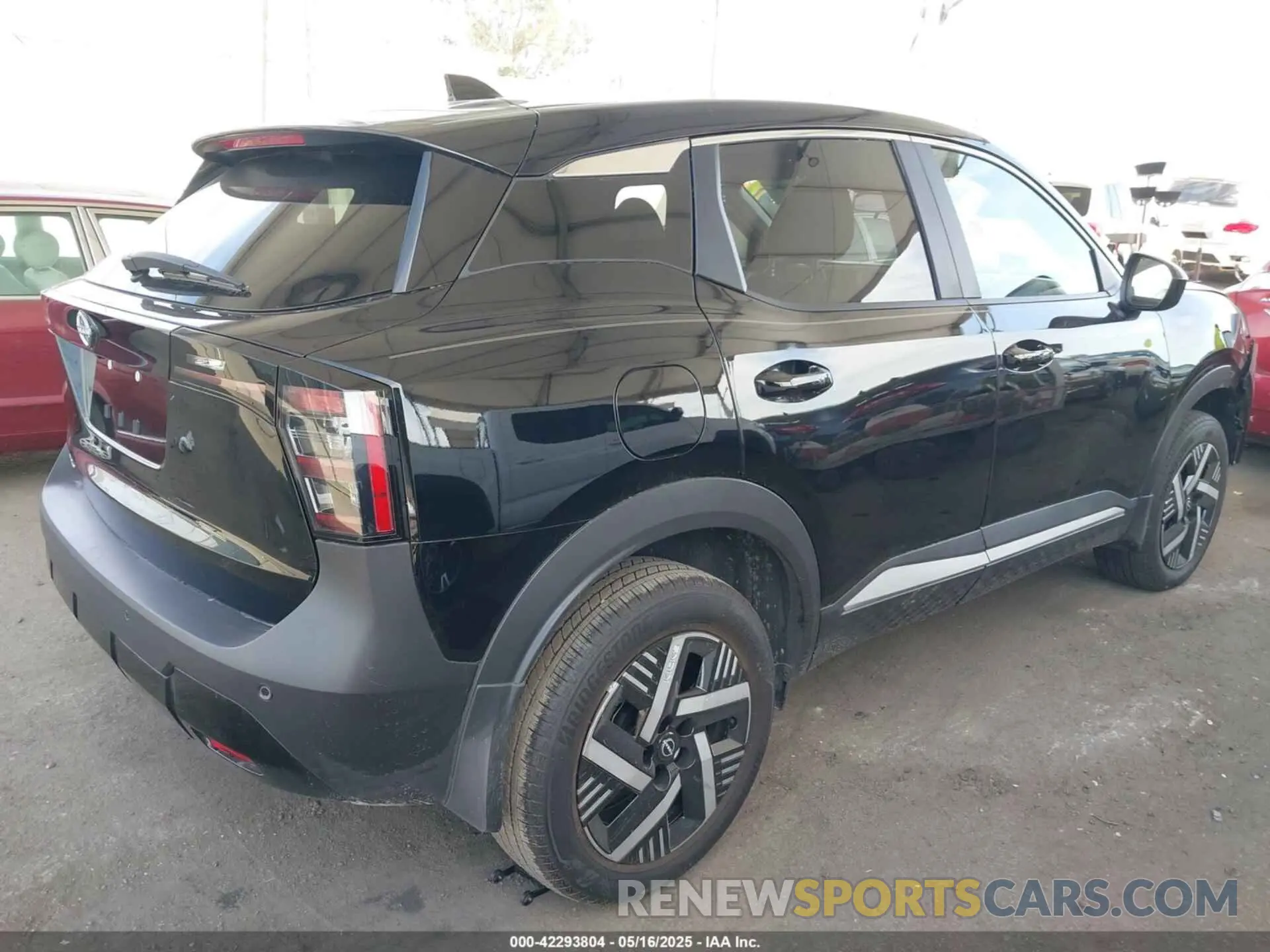 4 Photograph of a damaged car 3N8AP6CA8SL384952 NISSAN KICKS 2025