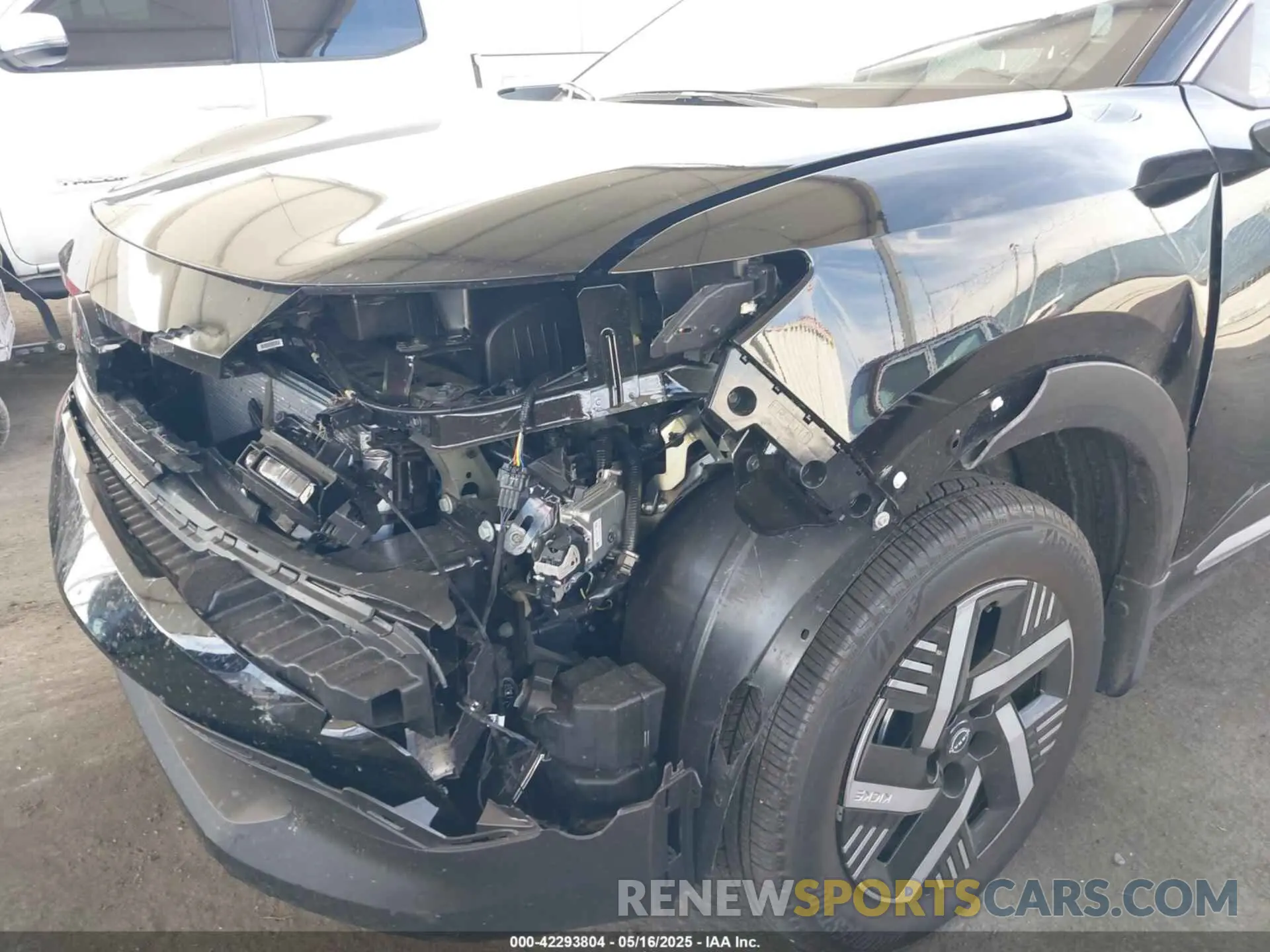 6 Photograph of a damaged car 3N8AP6CA8SL384952 NISSAN KICKS 2025