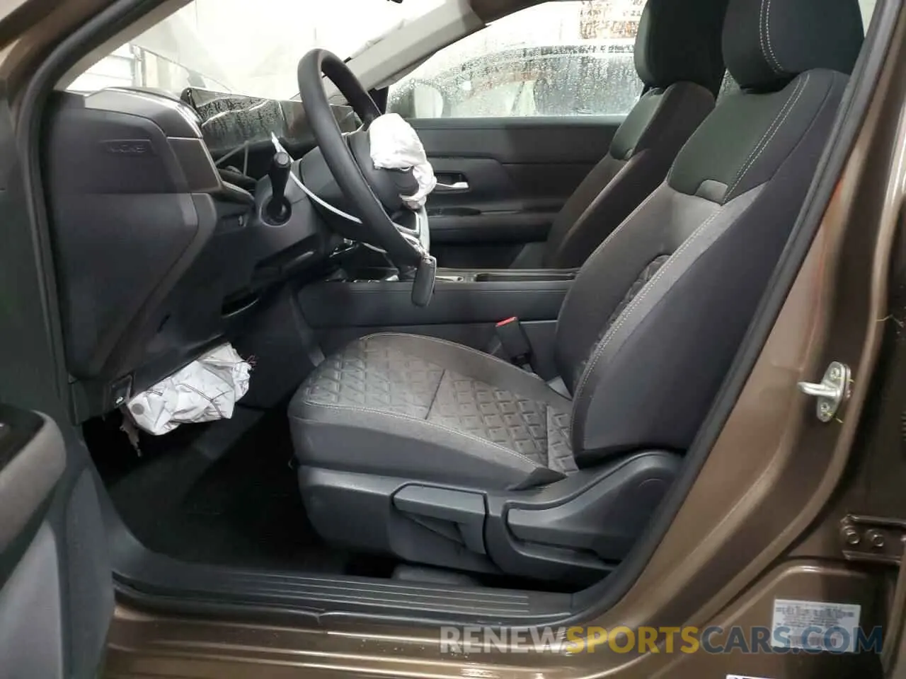 7 Photograph of a damaged car 3N8AP6CA9SL307376 NISSAN KICKS 2025
