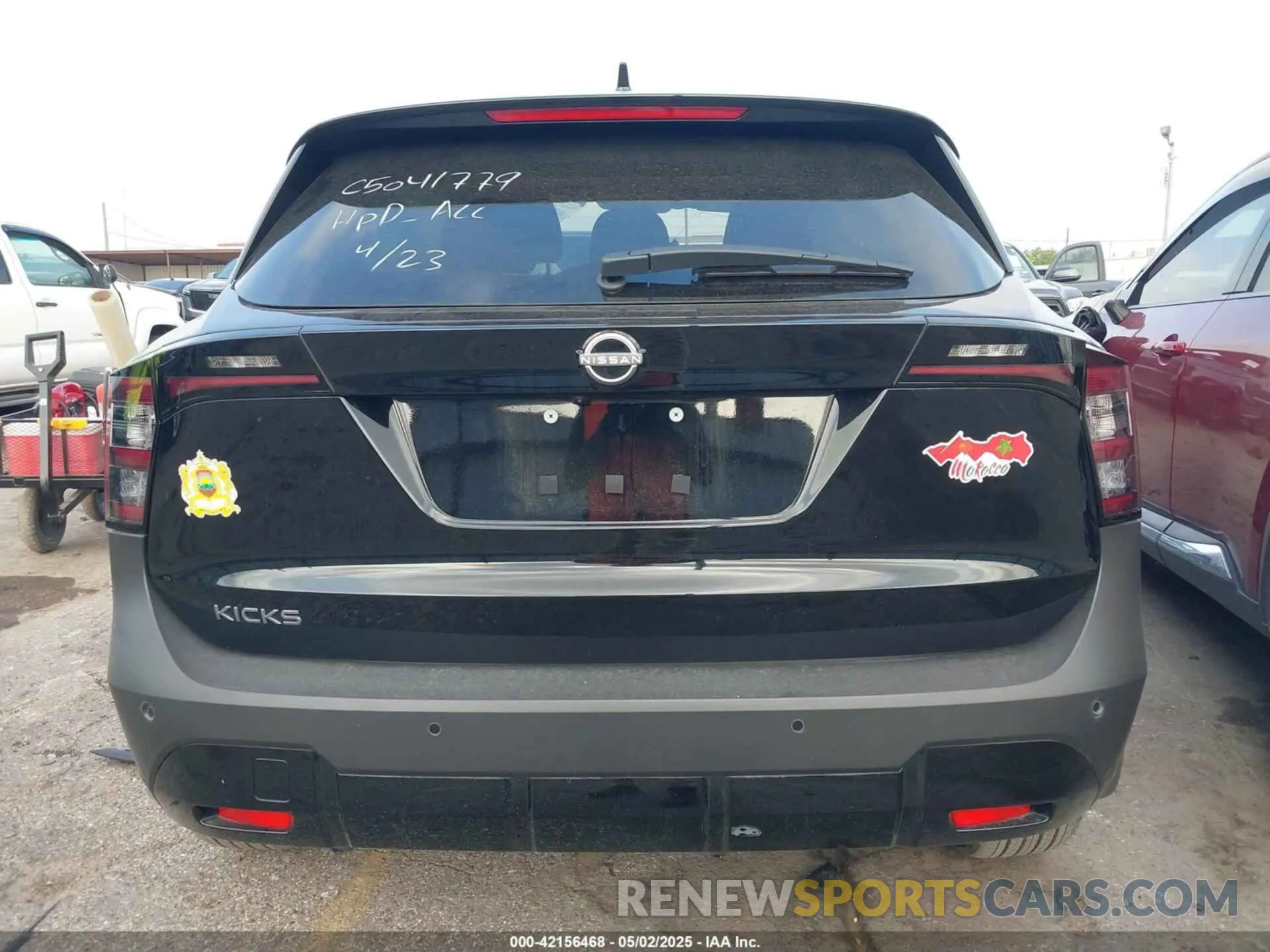 16 Photograph of a damaged car 3N8AP6CA9SL319530 NISSAN KICKS 2025